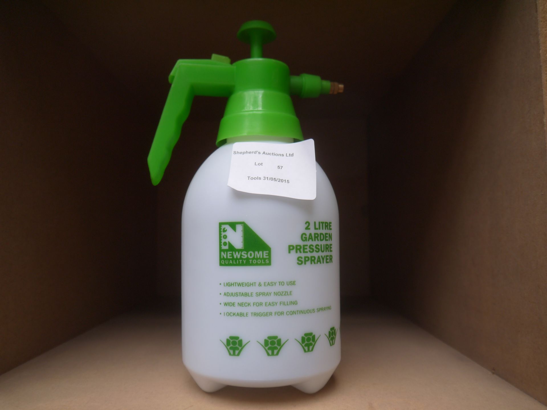 Newsome 2 Litre Garden Pressure Sprayer. New.