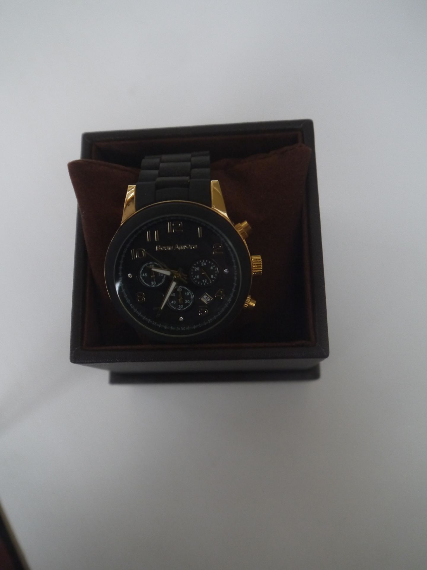 NO VAT!!! Beau Amore Designer Black and Gold watch in the style of the Michael Kors classic. New, - Image 2 of 2