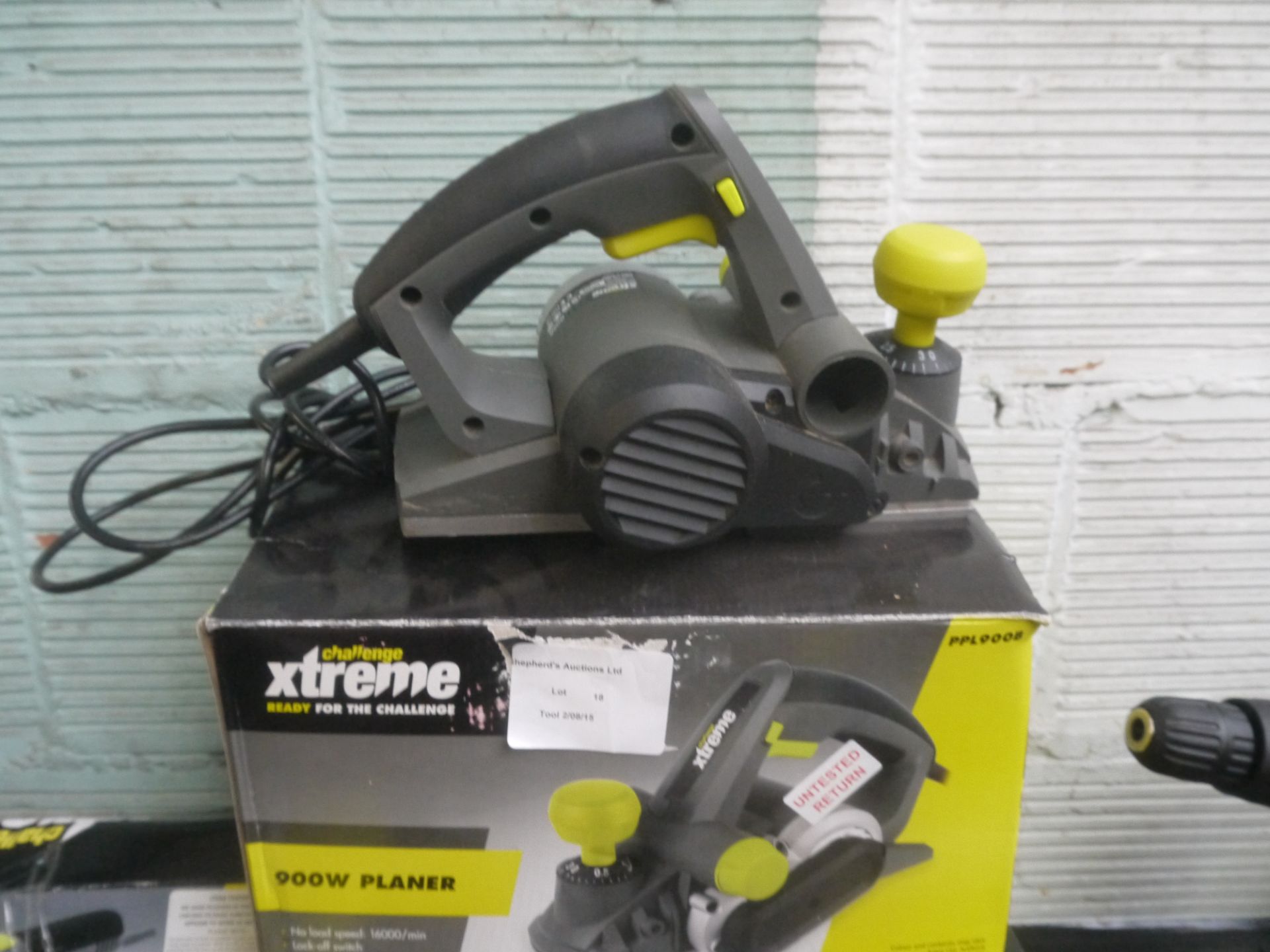 Challenge Xtreme 900W Planer. Powers up, boxed.