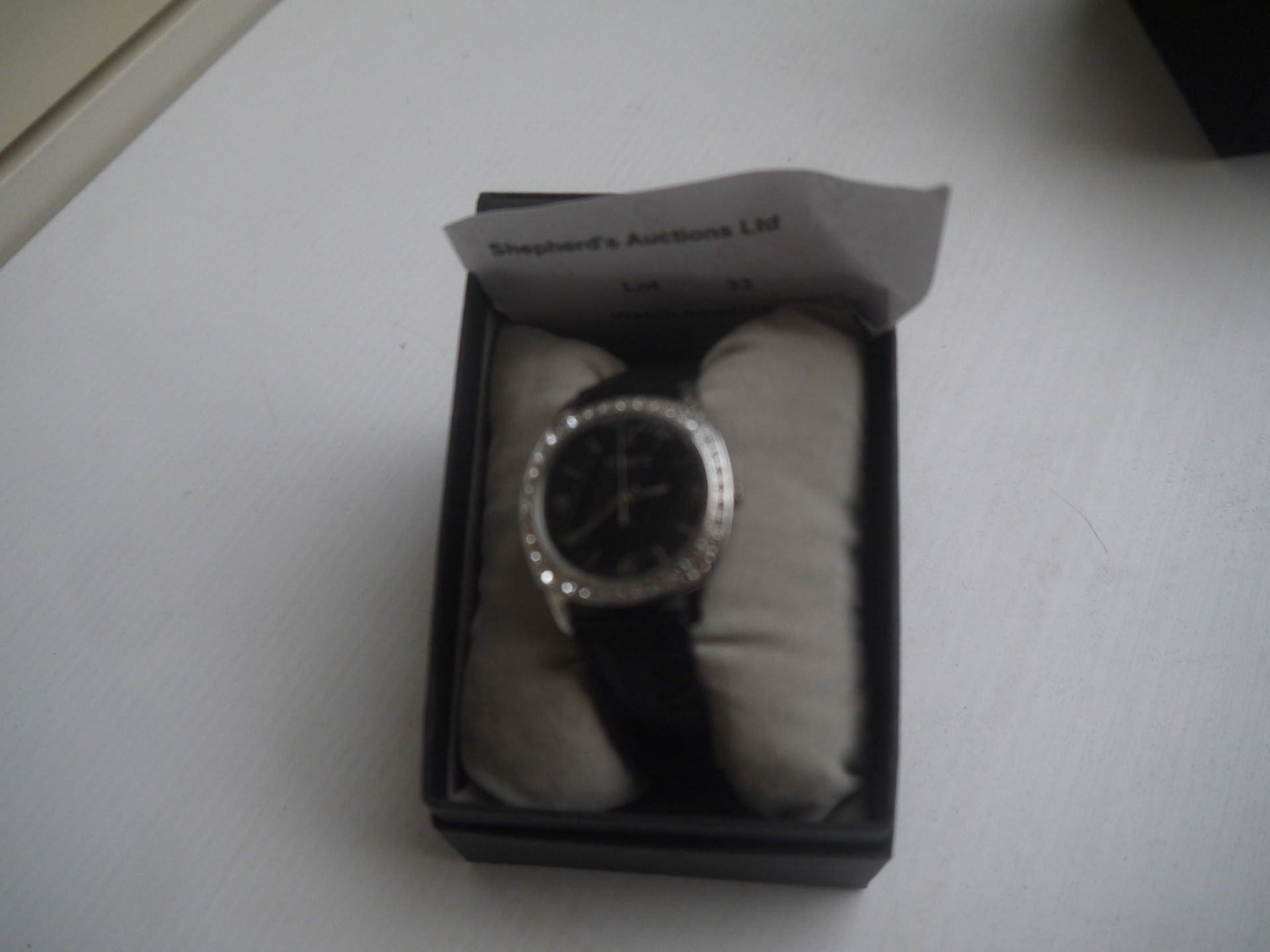 NO VAT!!! Timex T2N037PF Ladies Analogue Watch new in presentation box