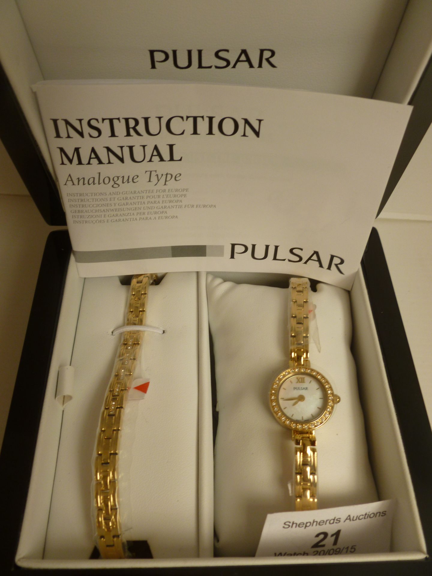 NO VAT! Pulsar watch and bracelet , with Swarovski elements, new in presentation case, RRP £180