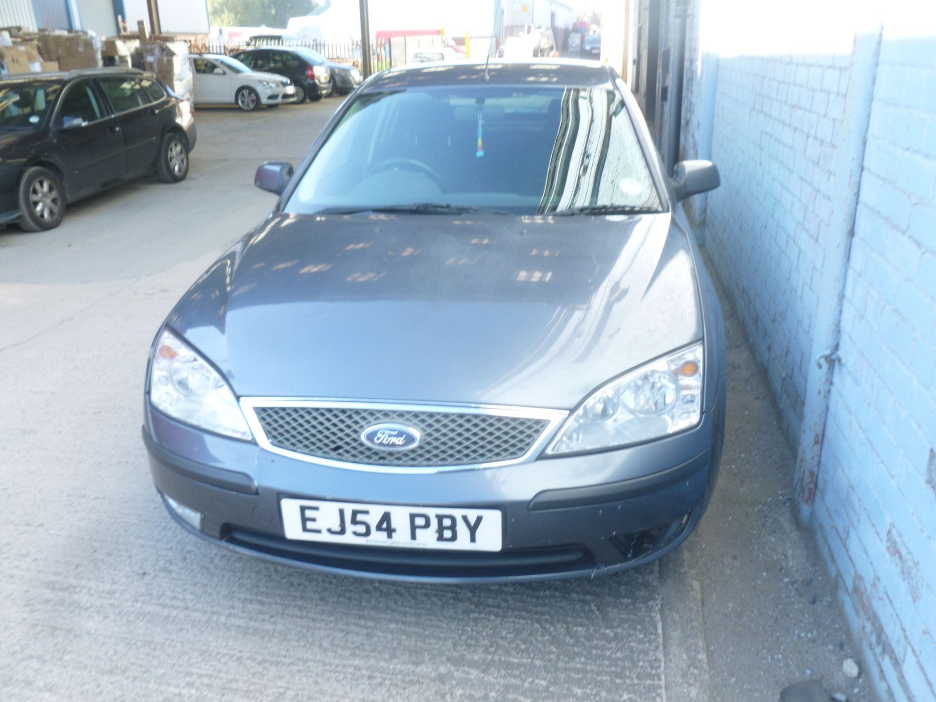 54 Plate Ford Mondeo 2.0 TDCi Zetec MOT until 9th February 2016, Part service history with stamped