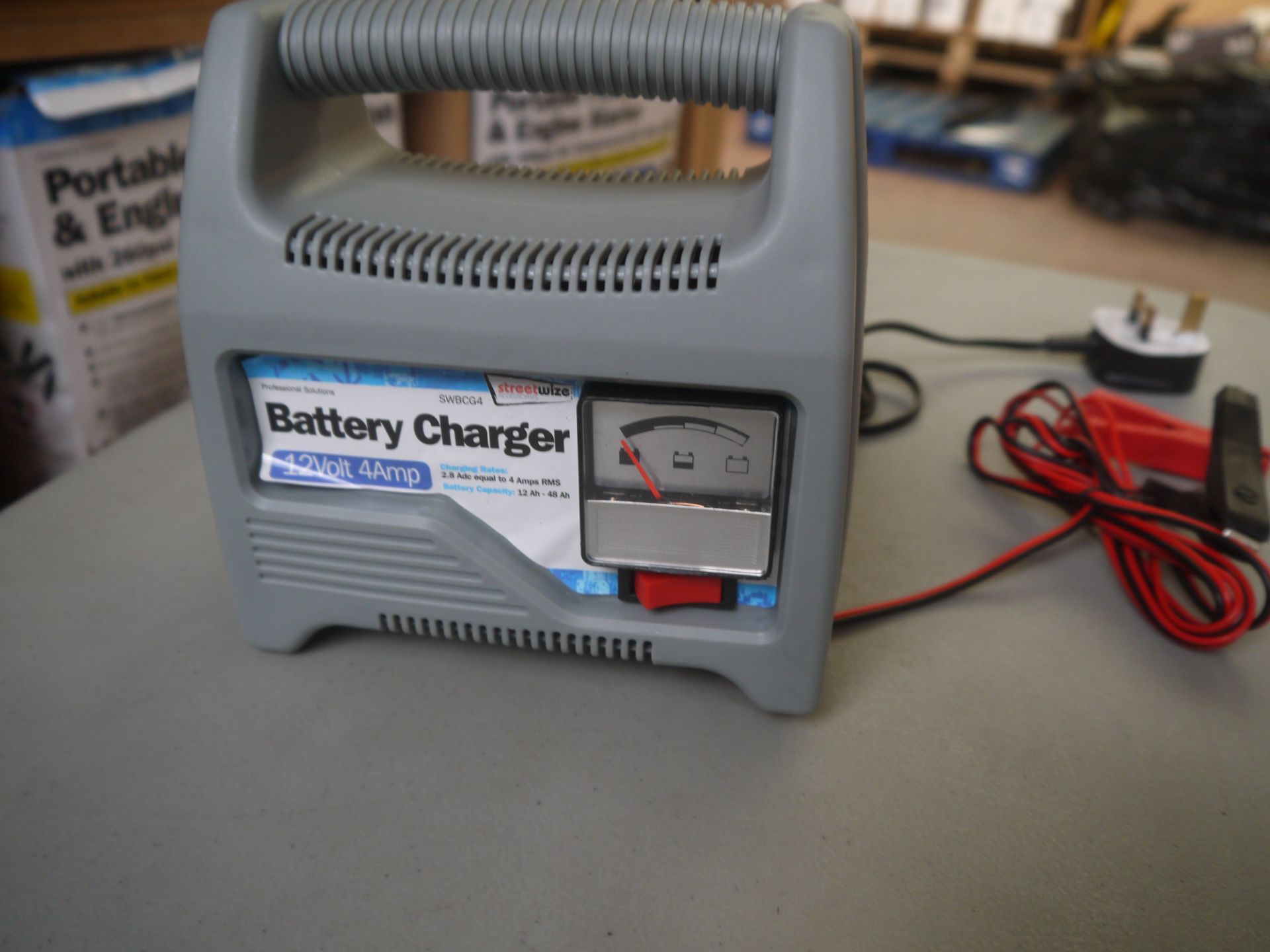 StreetWize 12V 4Amp Battery Charger. Boxed.