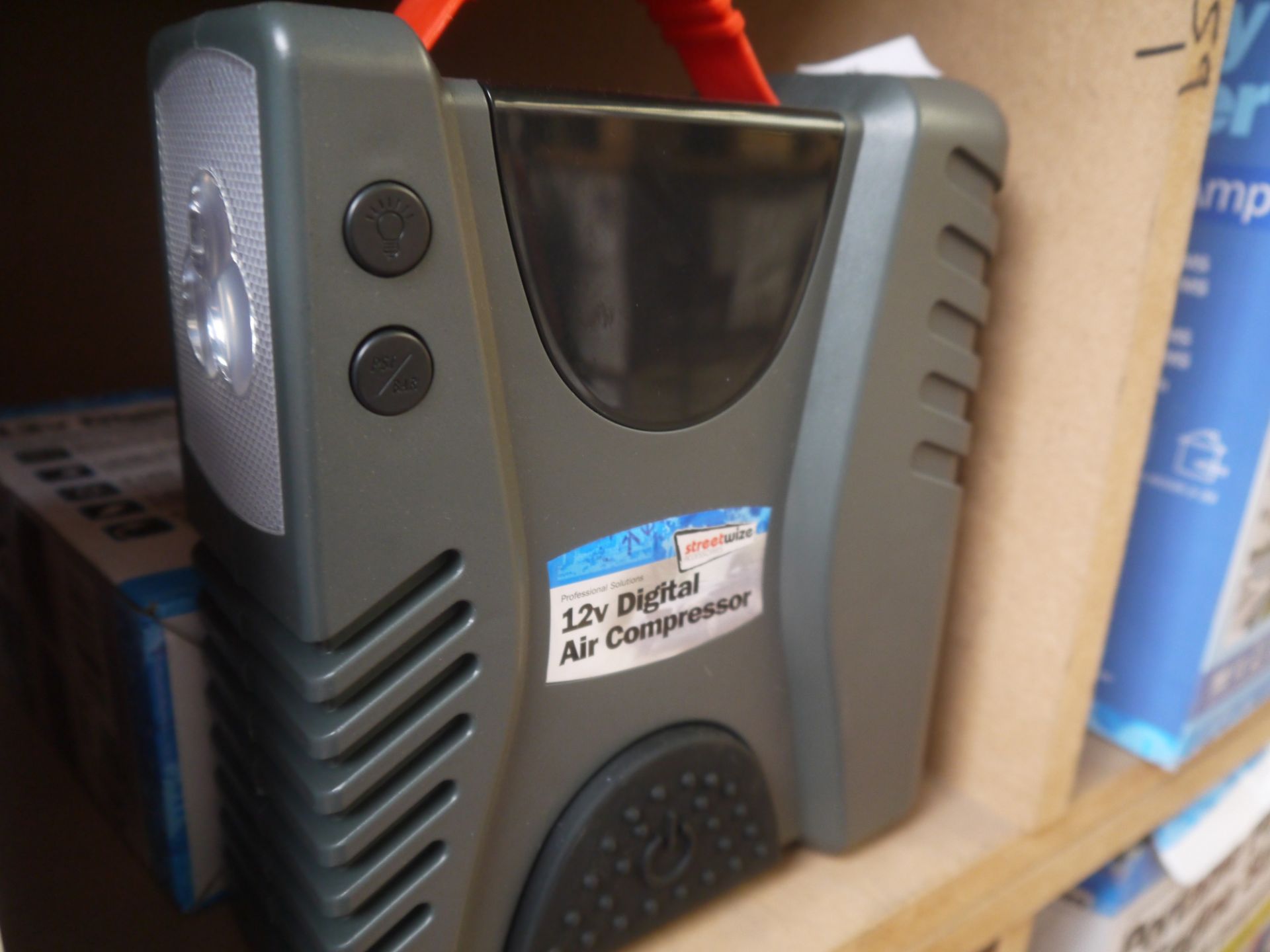 StreetWize 12V Digital Air Compressor. Boxed.