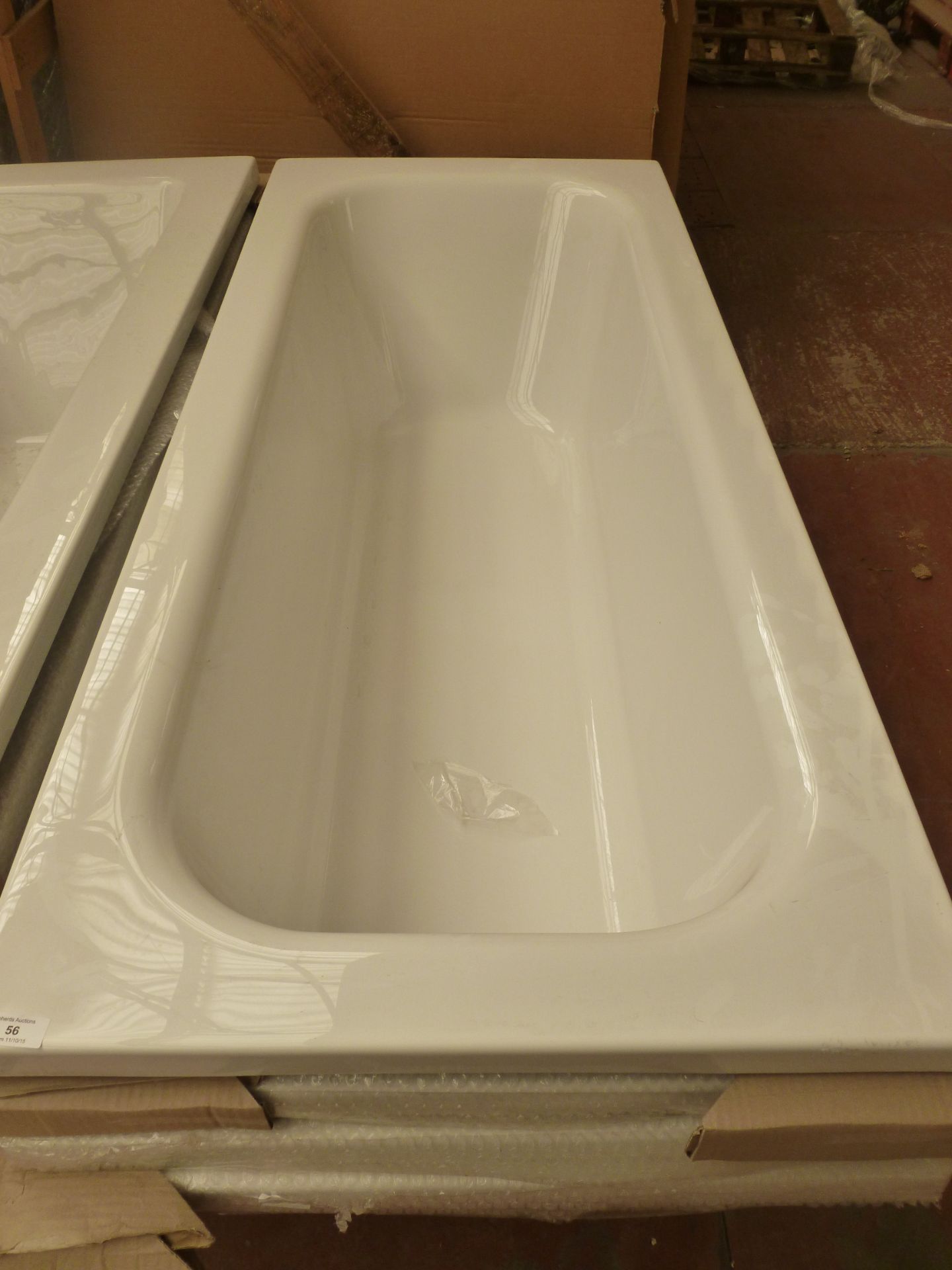 Dovcor Tomlia 1700 x 700 white bath with foot pack, new