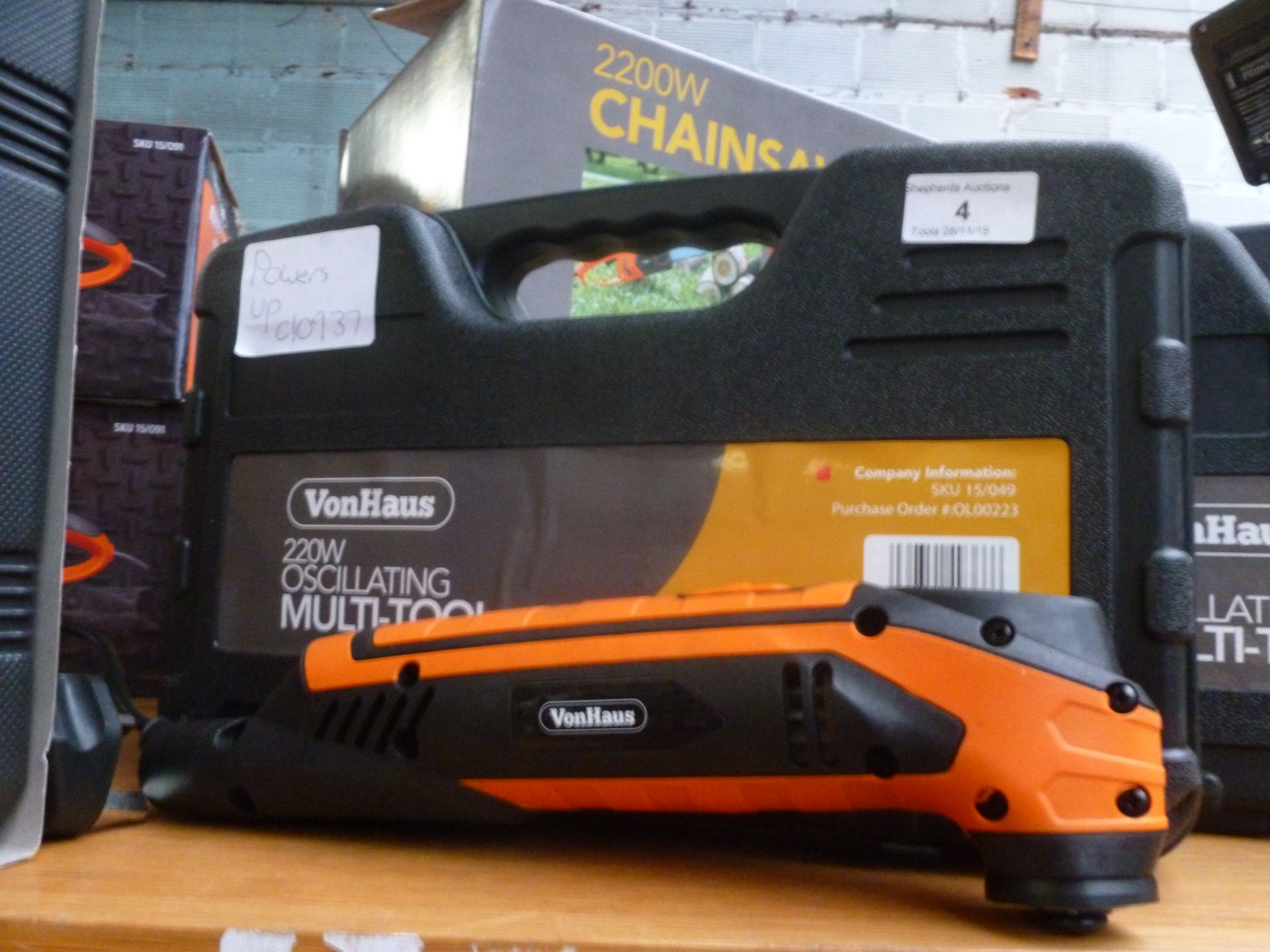 VonHaus 220W Oscillating Multi Tool. Powers up, in