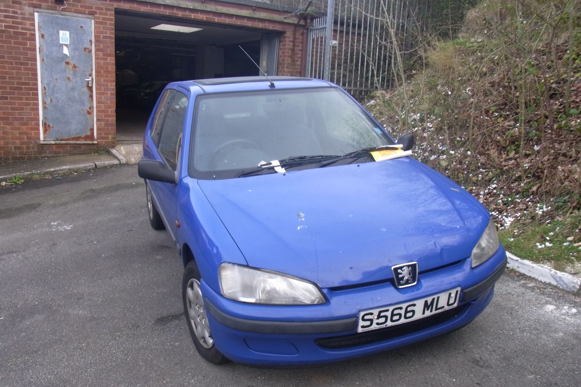 S566 MLU Peugeot 106 XL Zest 3 with V5 - No Key