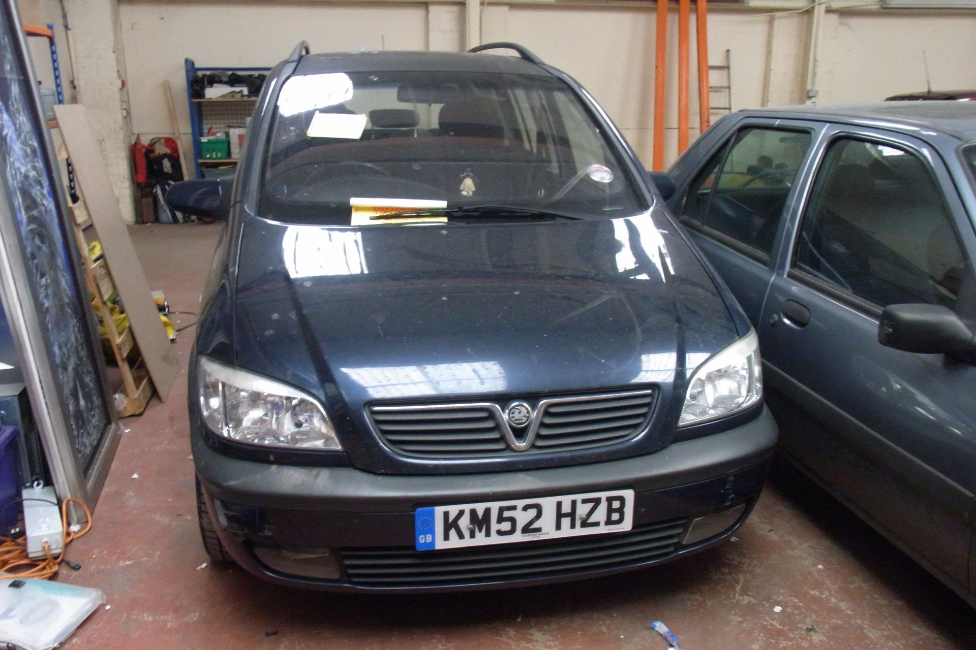 KM52 HZB Vauxhall Zafira Elegance DTI 16V with V5