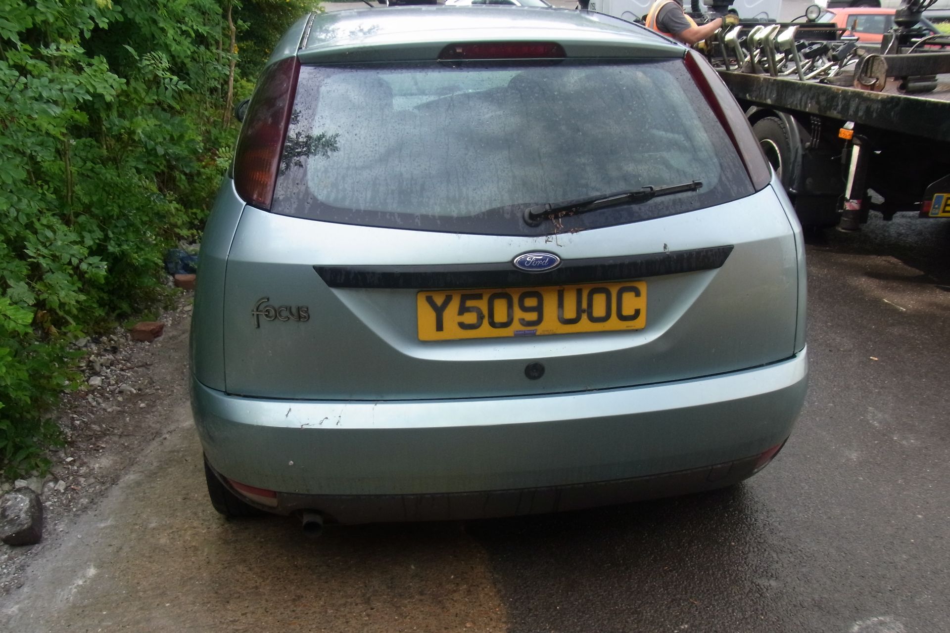 Lot 11 - Y509 UOC - Ford Focus Zetec with V5 & Key - Image 3 of 3