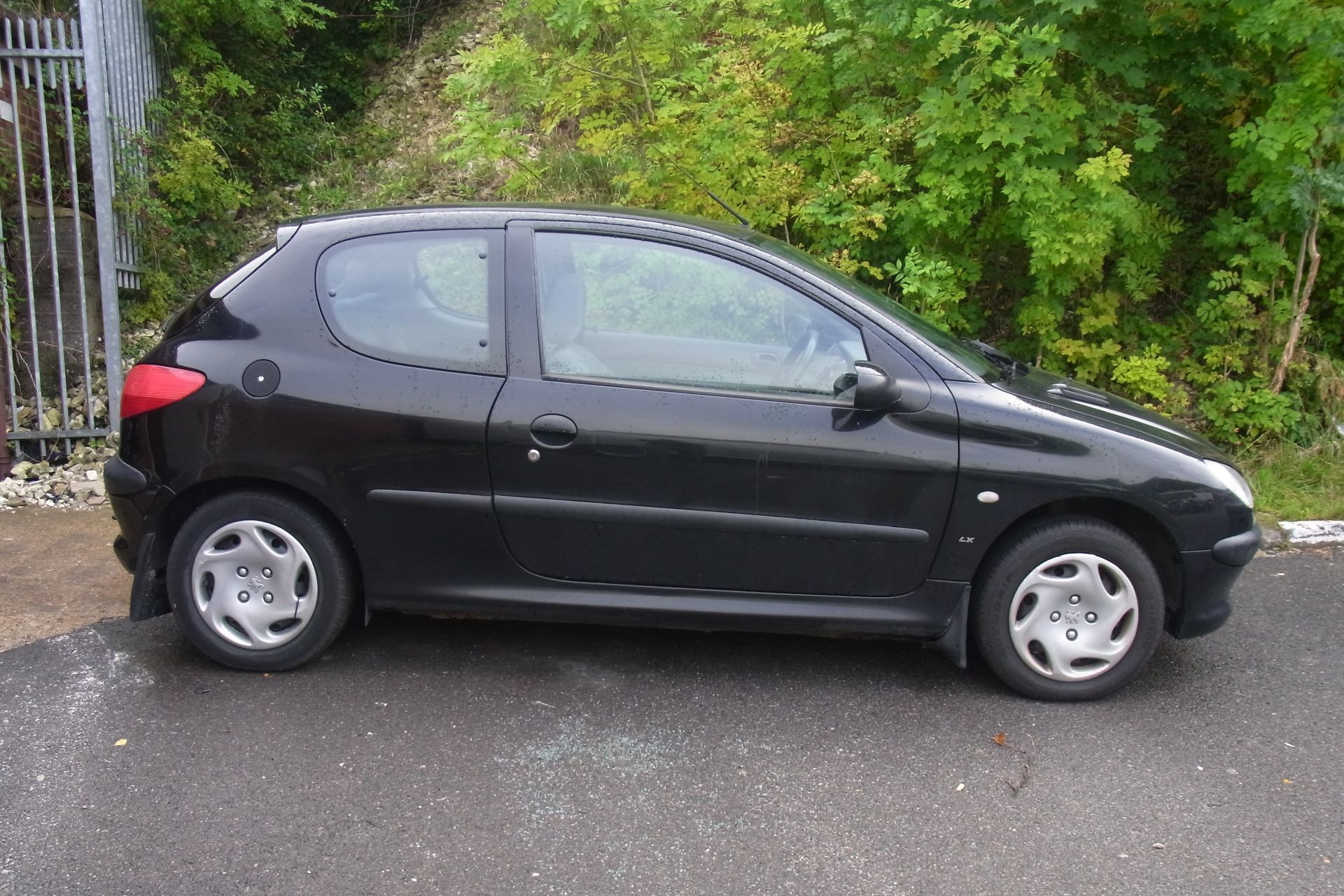 X664 WMS - Peugeot 206 LX HDI with V5 - No Keys - Image 2 of 3