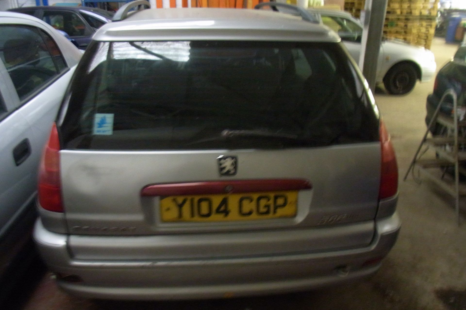 Y104 CGP - Peugeot 306 L HDI - No V5 - No Keys - BY ORDER OF BRIGHTON & HOVE COUNCIL - Image 3 of 3