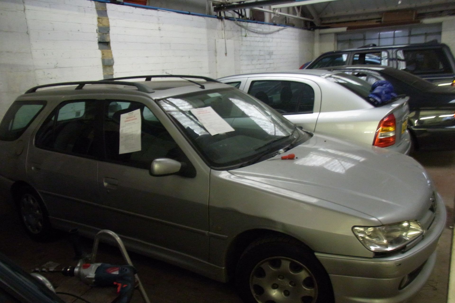 Y104 CGP - Peugeot 306 L HDI - No V5 - No Keys - BY ORDER OF BRIGHTON & HOVE COUNCIL - Image 2 of 3