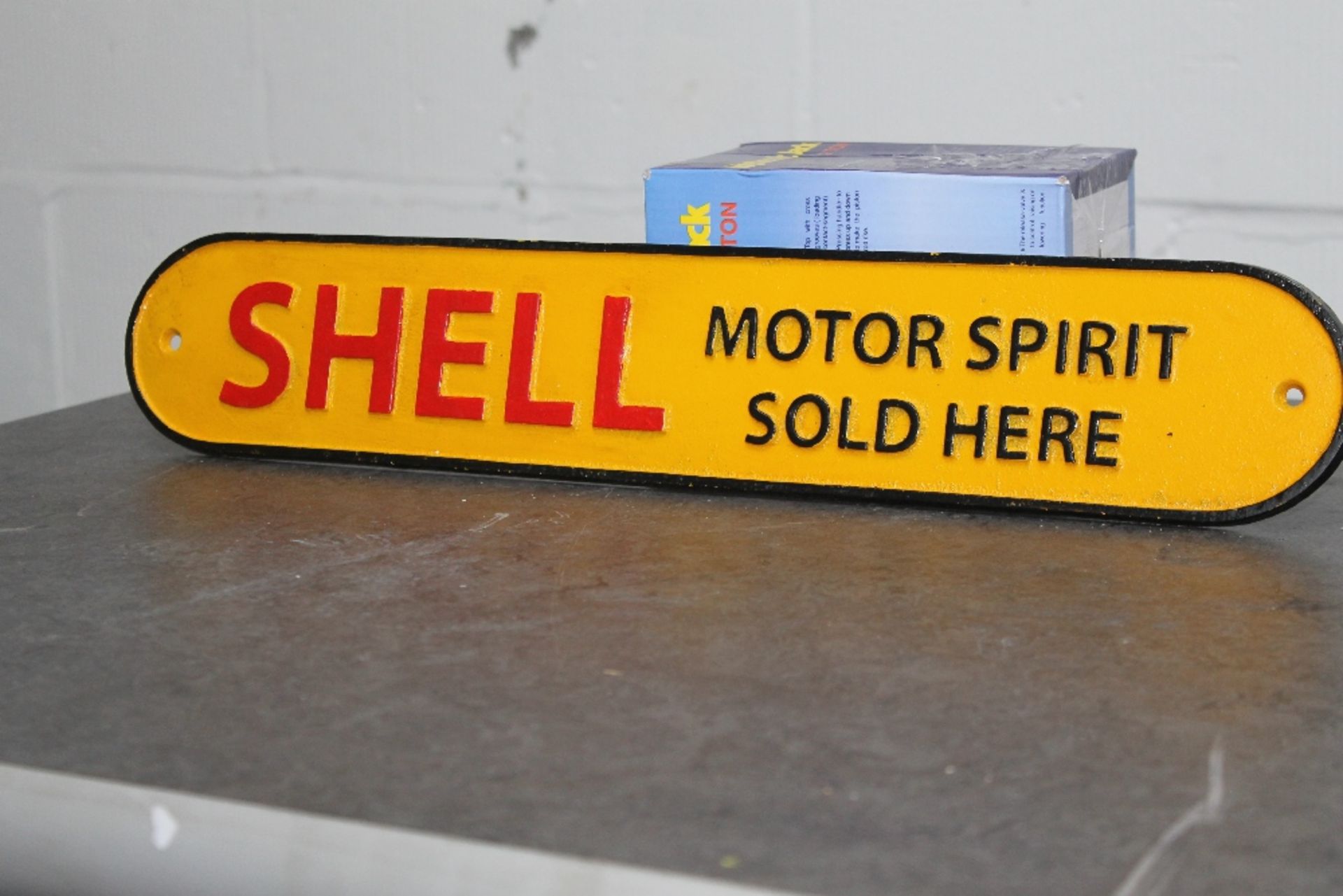 51cm Shell Sign