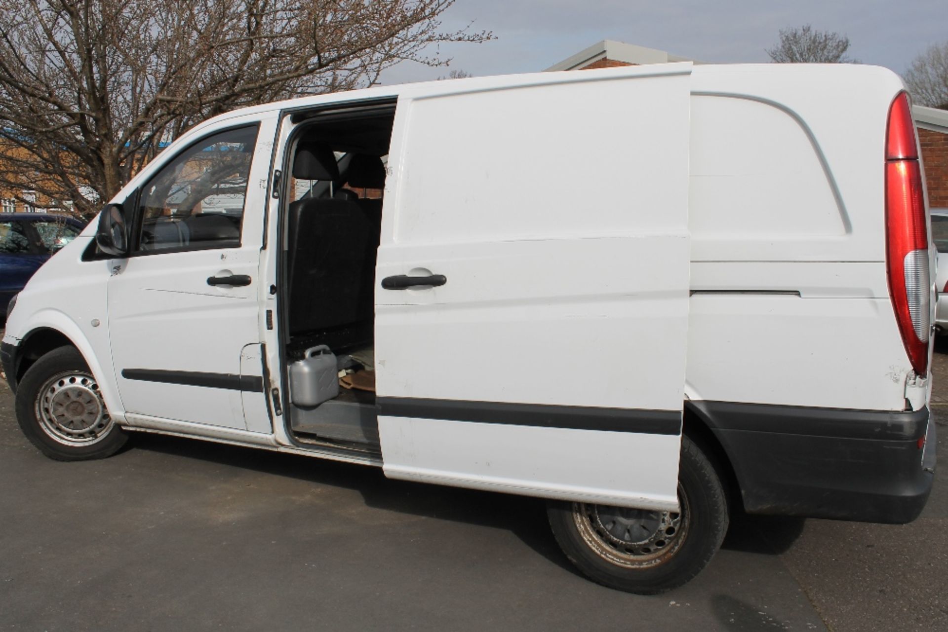 Mercedes Vito Van 2.5L 2007 Diesel 109 CDi - Image 12 of 17