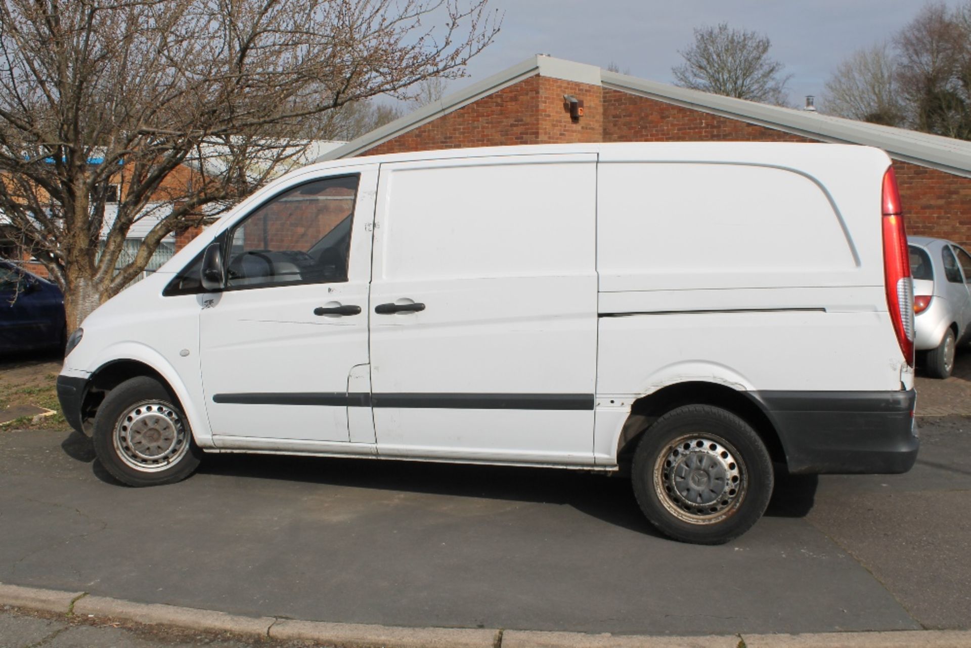 Mercedes Vito Van 2.5L 2007 Diesel 109 CDi - Image 8 of 17