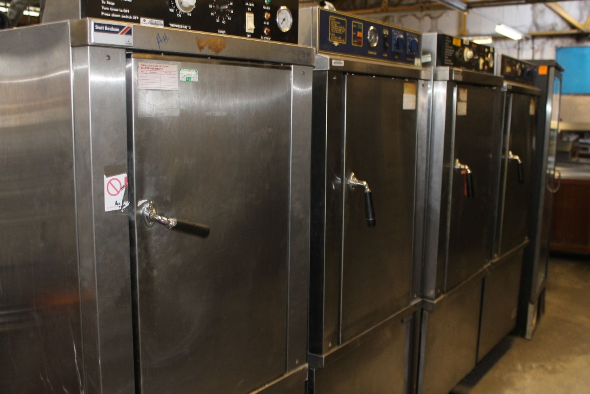 Stott Benham 10 Grid Gas Oven – recently removed from Leeds City Education Authority - Image 2 of 2