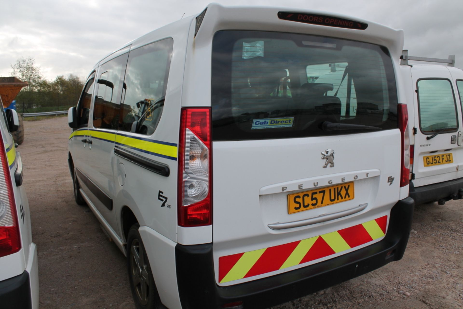 Peugeot Expert E7 Taxi - 1997cc 3 Door Minibus   Reg No :   SC57UKX   D.F.R :   01-Feb-08  Miles / - Image 2 of 4