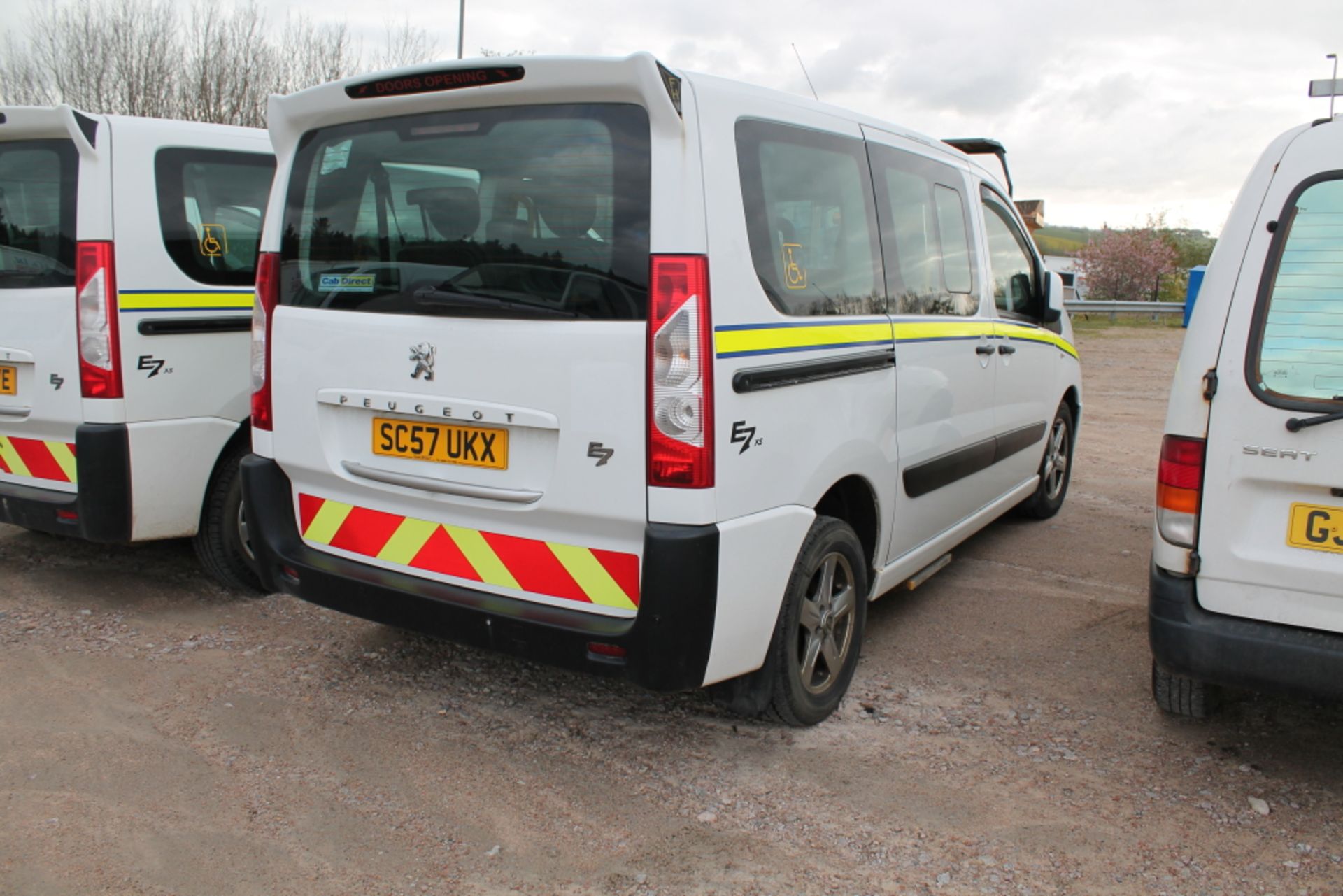 Peugeot Expert E7 Taxi - 1997cc 3 Door Minibus   Reg No :   SC57UKX   D.F.R :   01-Feb-08  Miles / - Image 3 of 4