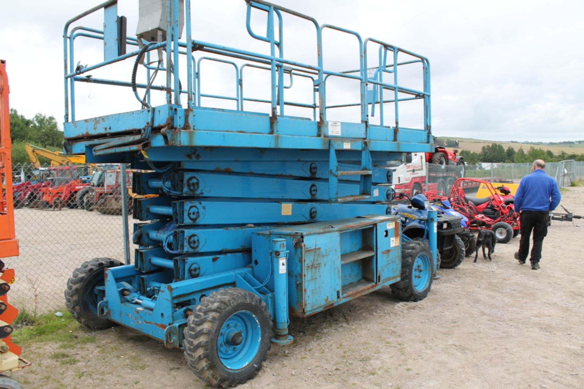 Sale Item:   GENIE SCISSOR LIFT KEY IN P/CABIN   Vat Status:    Plus Vat @ 20 %   Buyers Fees on