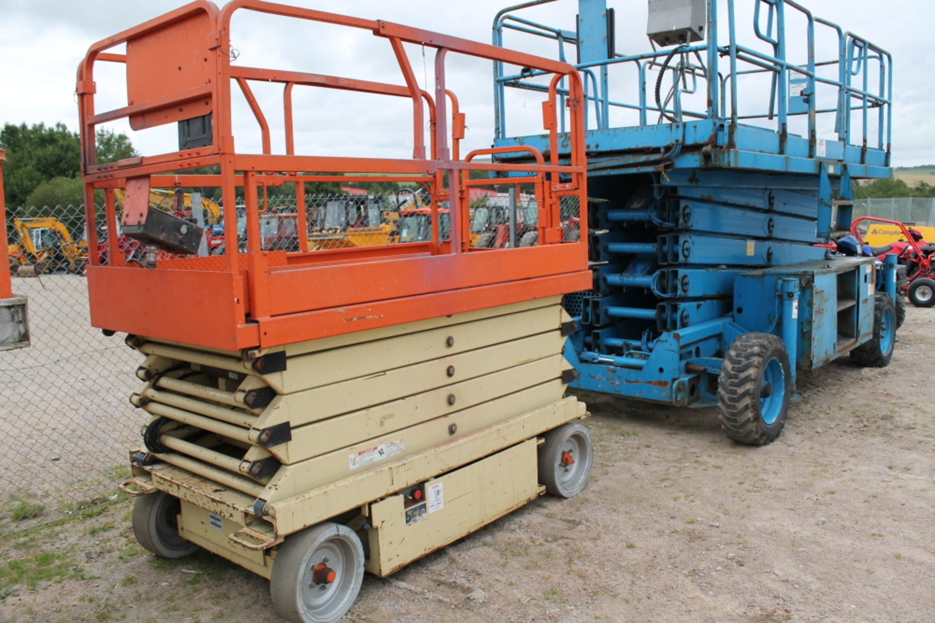 Sale Item:   JLG SCISSOR LIFT    Vat Status:    Plus Vat @ 20 %   Buyers Fees on this lot:   A