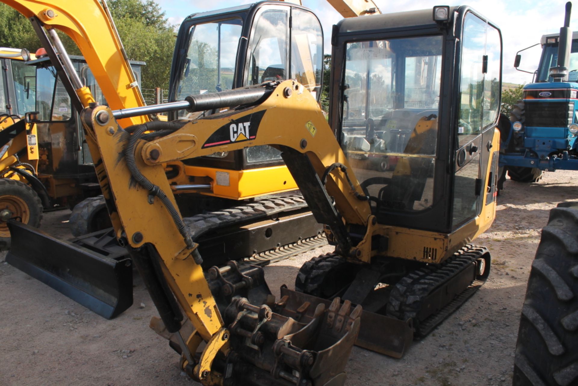 Caterpillar 301.6C, c/w 4 Buckets, Plus VAT   Reg No :   PL-3681   D.F.R :     -   -  Miles / Kms :