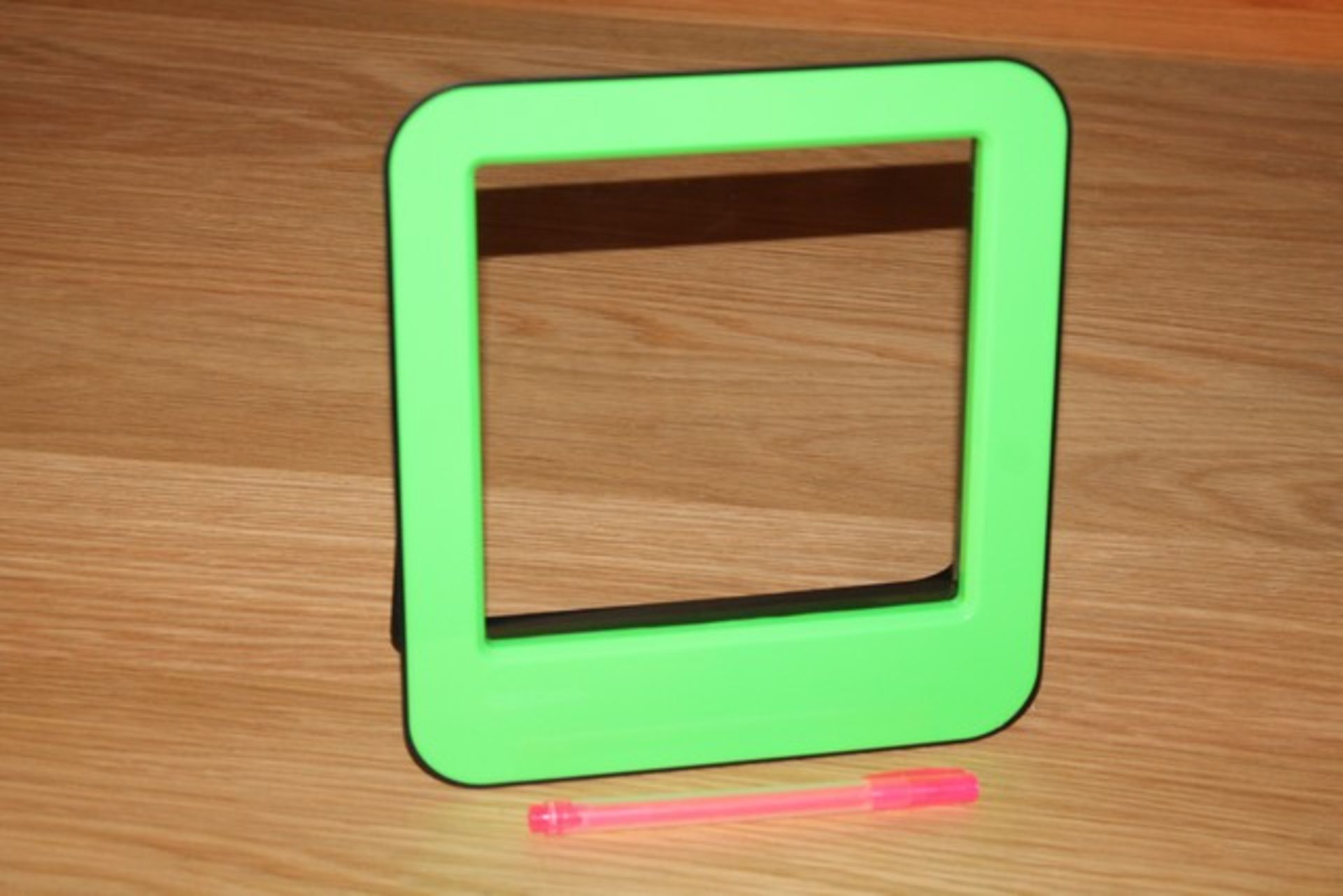 14 x BOXED BRAND NEW NEON WHITEBOARDS AND PEN SETS (26.1.15)  *PLEASE NOTE THAT THE BID PRICE IS