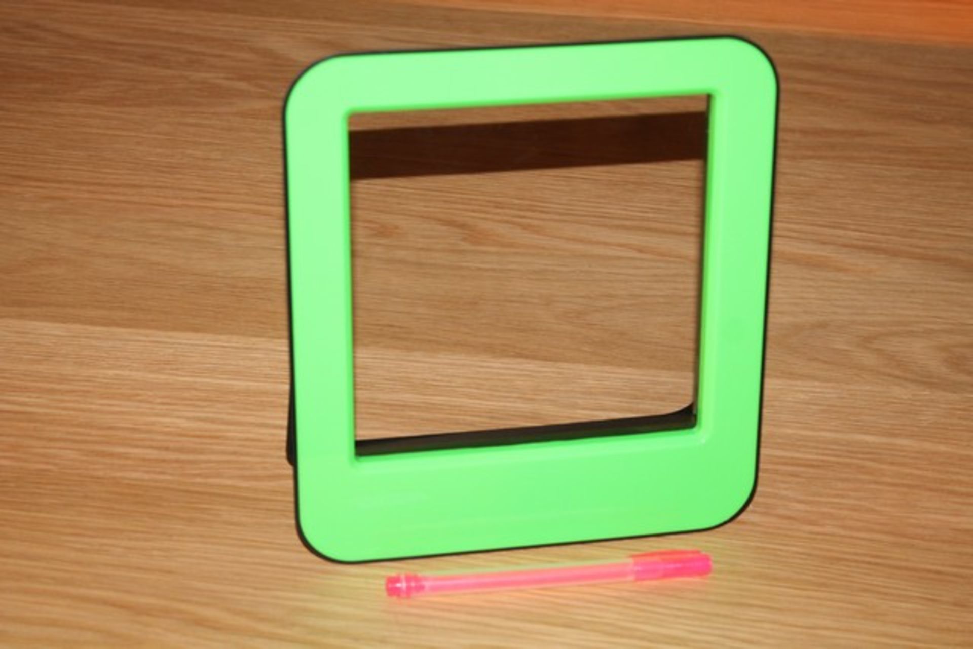 14 x BOXED BRAND NEW NEON WHITEBOARDS AND PEN SETS (26.1.15)  *PLEASE NOTE THAT THE BID PRICE IS