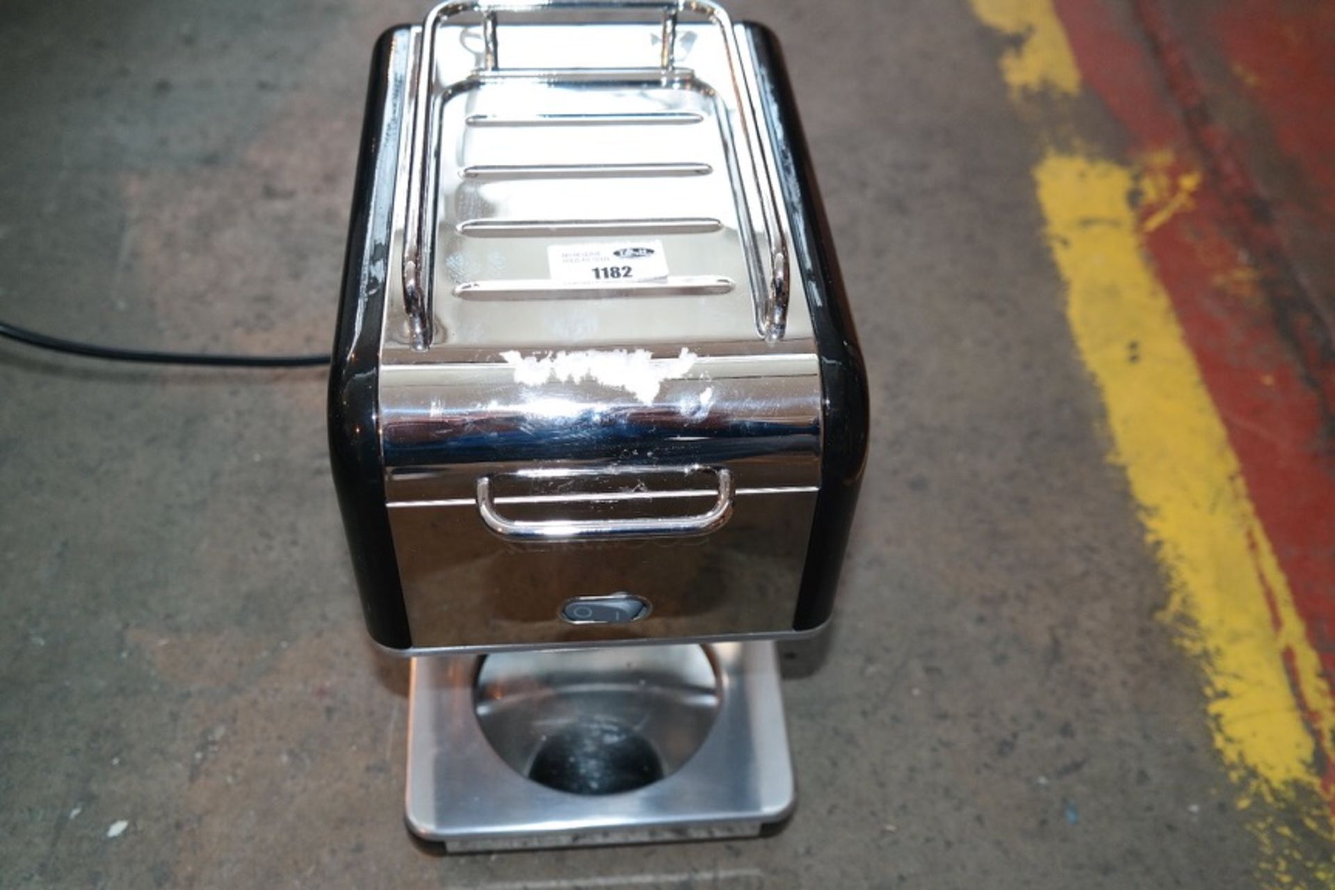 1 x KENWOOD KMIX COFFEE MACHINE   *PLEASE NOTE THAT THE BID PRICE IS MULTIPLIED BY THE NUMBER OF