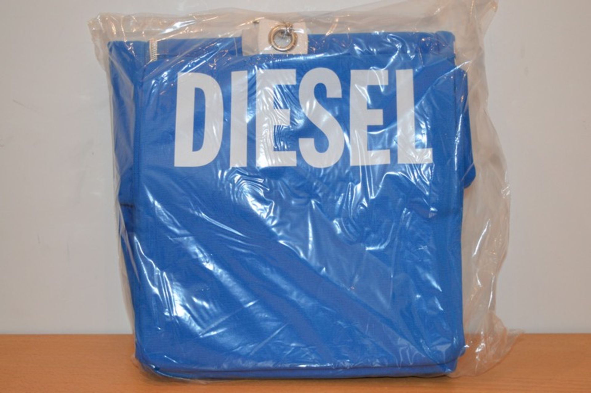 BRAND NEW DIESEL BLUE LARGE HOLDALL (DSCLIP)