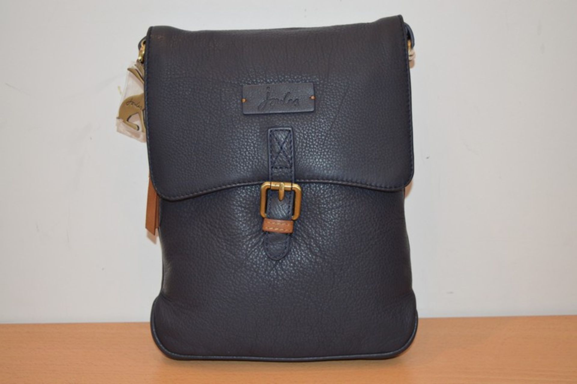 BRAND NEW JOULES NAVY/TAN LEATEHR LADIES SATCHEL WITH SHOULDER STRAP RRP £100 (DSCLIP)(23.03.15)