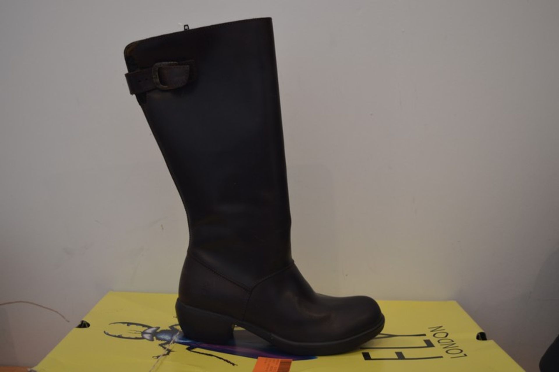 BOXED BRAND NEW FLY LADIES BLAKC LEATHER KNEE HIGH BOOTS IN UK SIZE 5 RRP £145 (DSCLIP)(23.03.15)