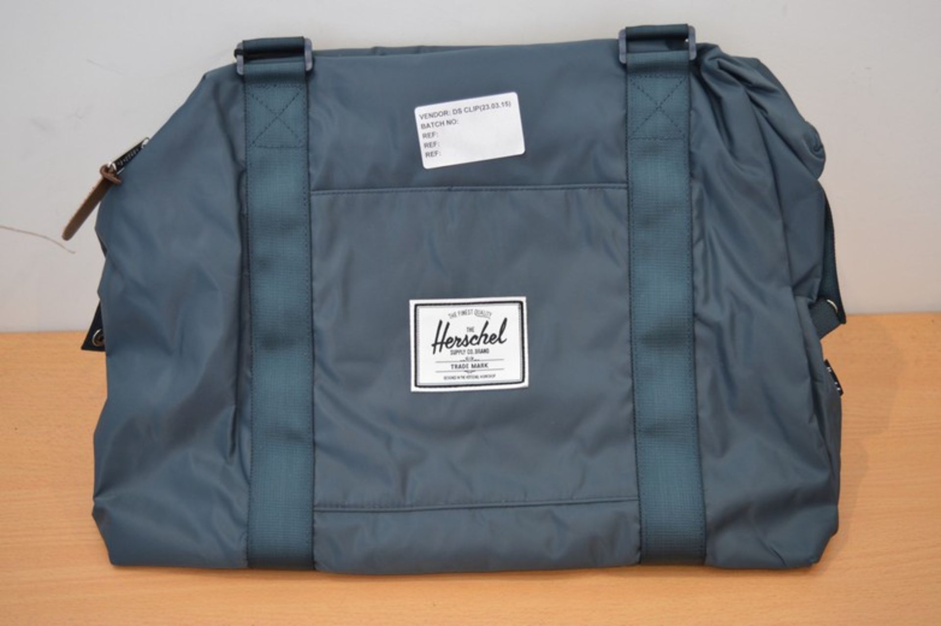 BRAND NEW WITH LABELS HERSCHEL SUPPLE.CO BLUE WATERFPROOF CARRY ALL RRP £75 (DSCLIP)(23.03.15)