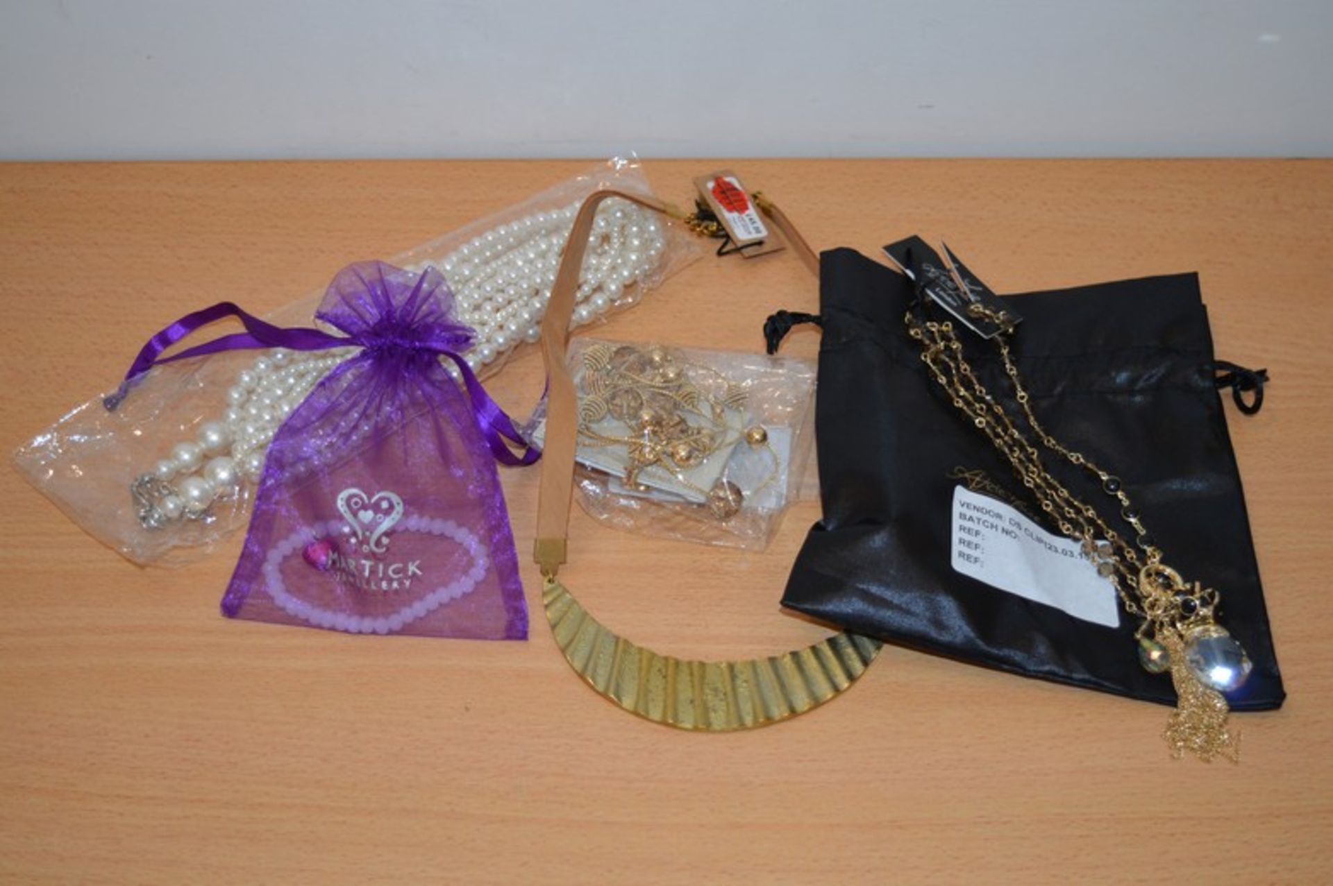 5X BRAND NEW ASSORTED LADIES FASHION JEWELLERY BY MARTICK AND OTHER RRP £18-50 (23.03.15)