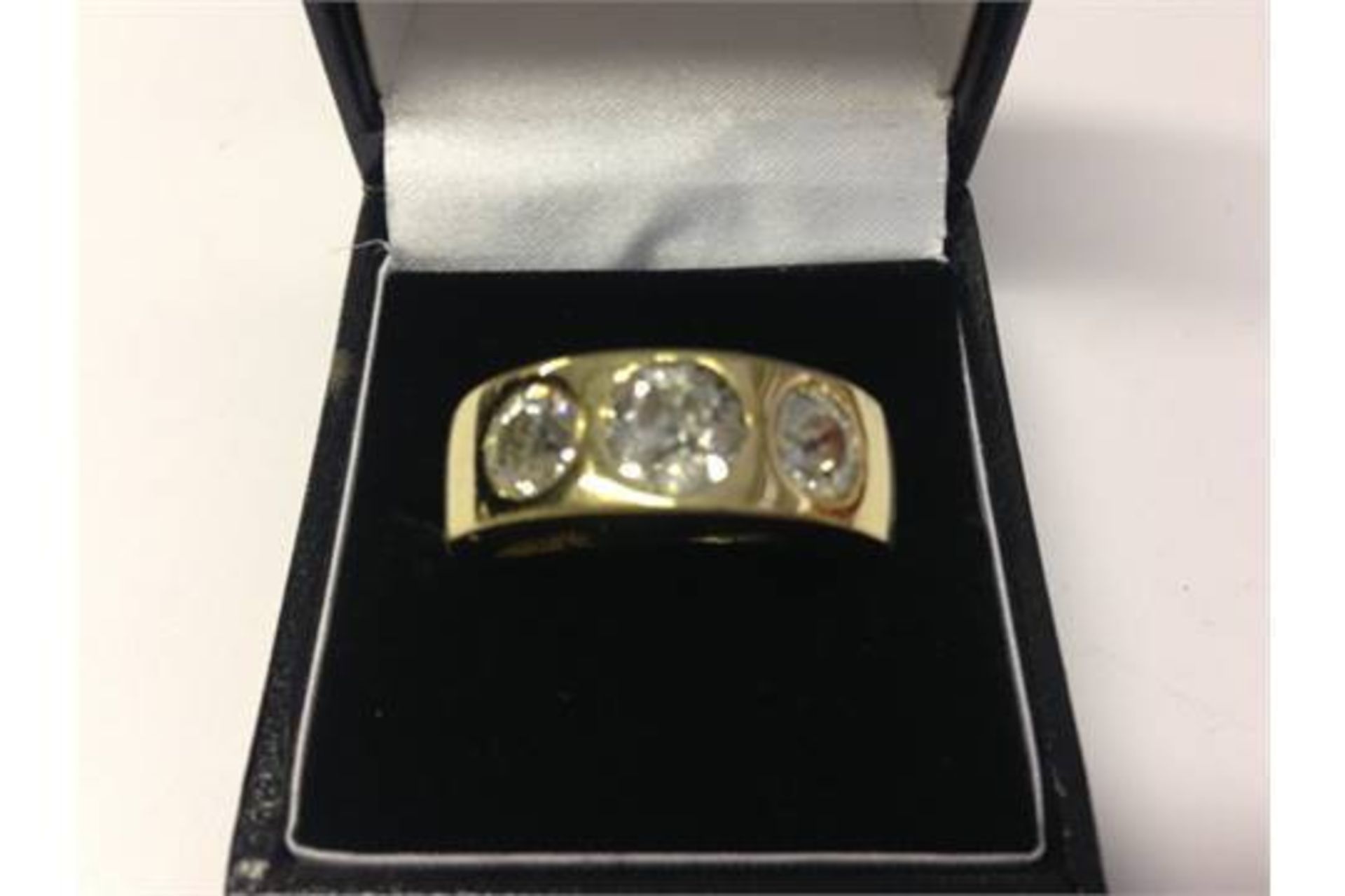 MENS 18CT GOLD RING WITH DIAMOND WEIGHT 3.5CT DIAMONDS ***PLEASE NOTE THERE IS NO VAT ON THIS