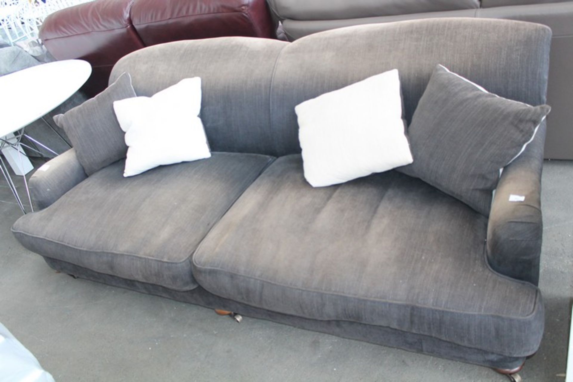 1 x FORREST LARGE FABRIC UPHOLSTERED SOFA TO INCLUDE SCATTER CUSHIONS RRP £1385 (192100)  *PLEASE