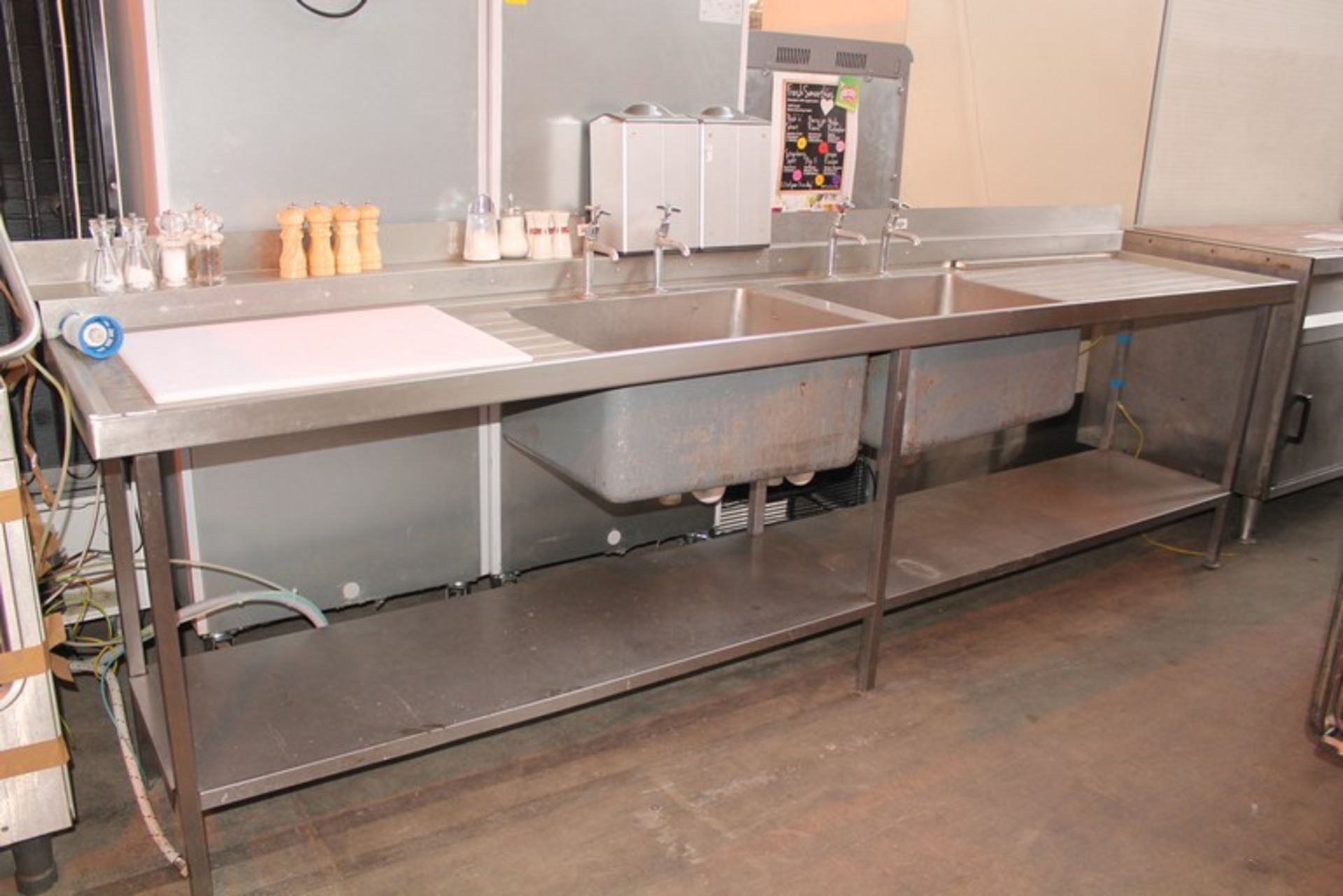 ONE BRUSHED STEEL DOUBLE SINK INDUSTRIAL UNIT APPROX 2.5M (CATERING)
