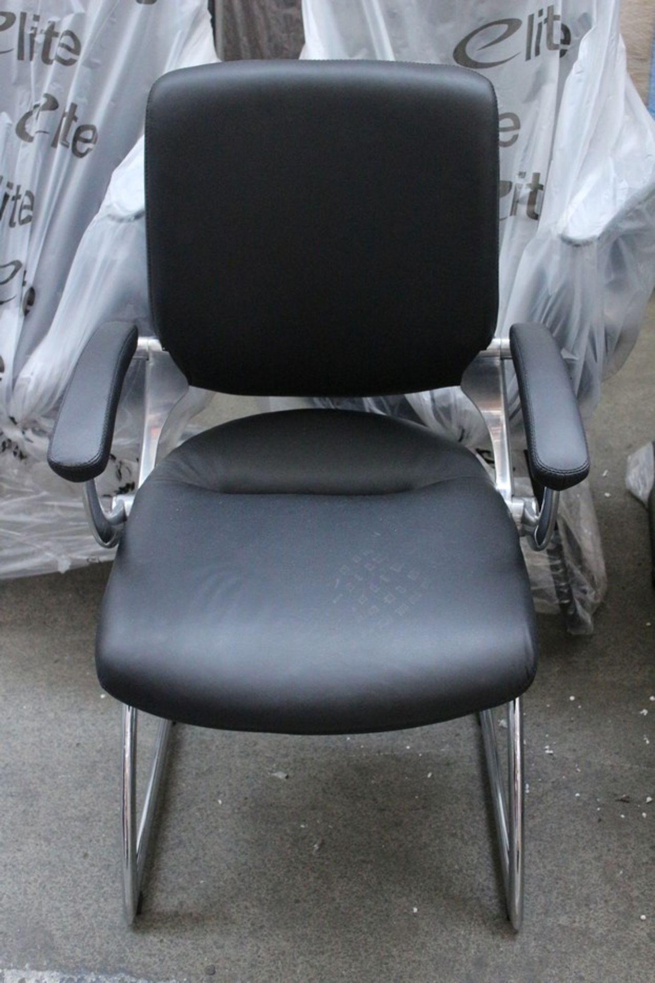 1 x BRAND NEW CANTELIVA MESH MEETING CHAIR RRP £250  *PLEASE NOTE THAT THE BID PRICE IS MULTIPLIED