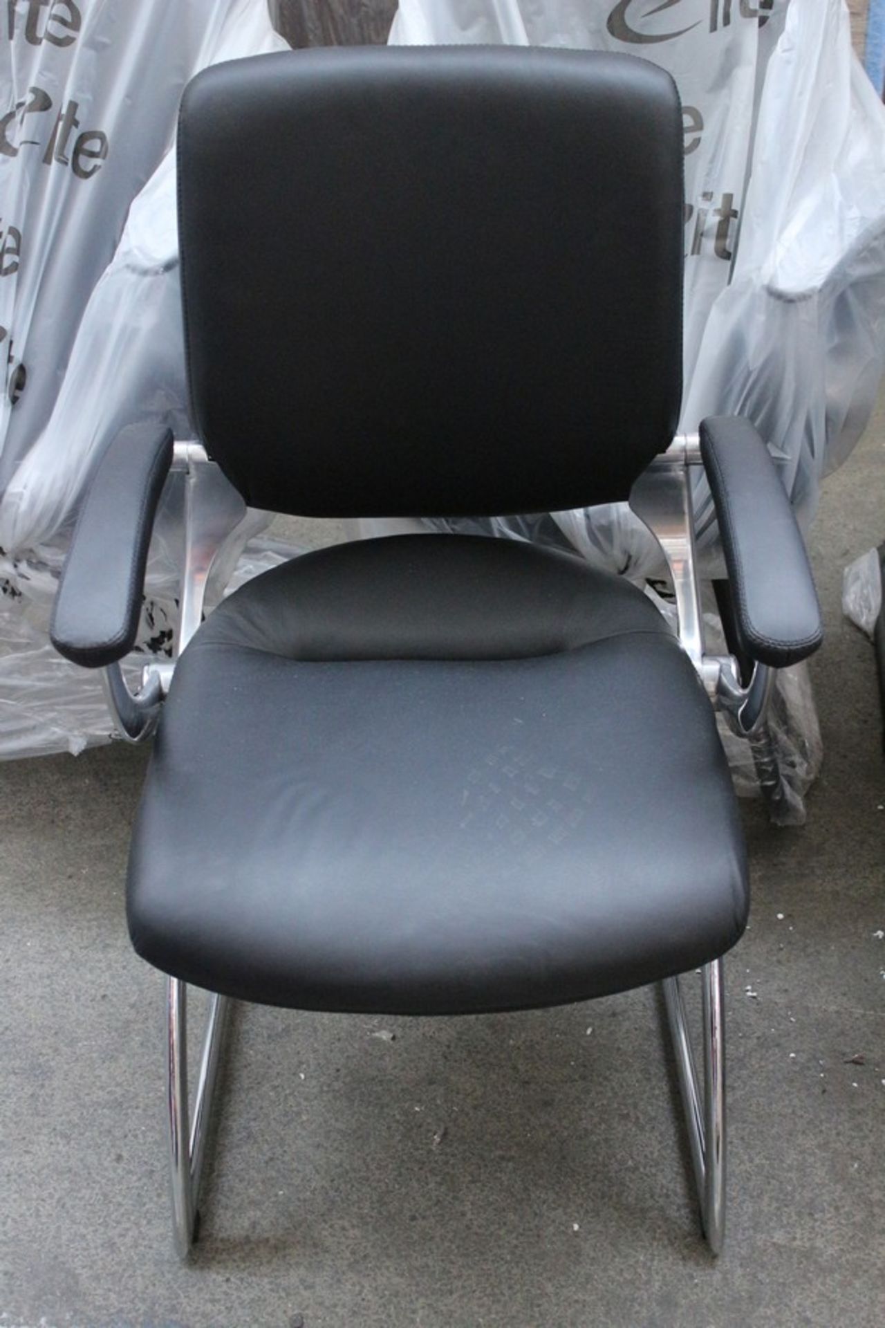 1 x BRAND NEW CANTELIVA MESH MEETING CHAIR RRP £250  *PLEASE NOTE THAT THE BID PRICE IS MULTIPLIED