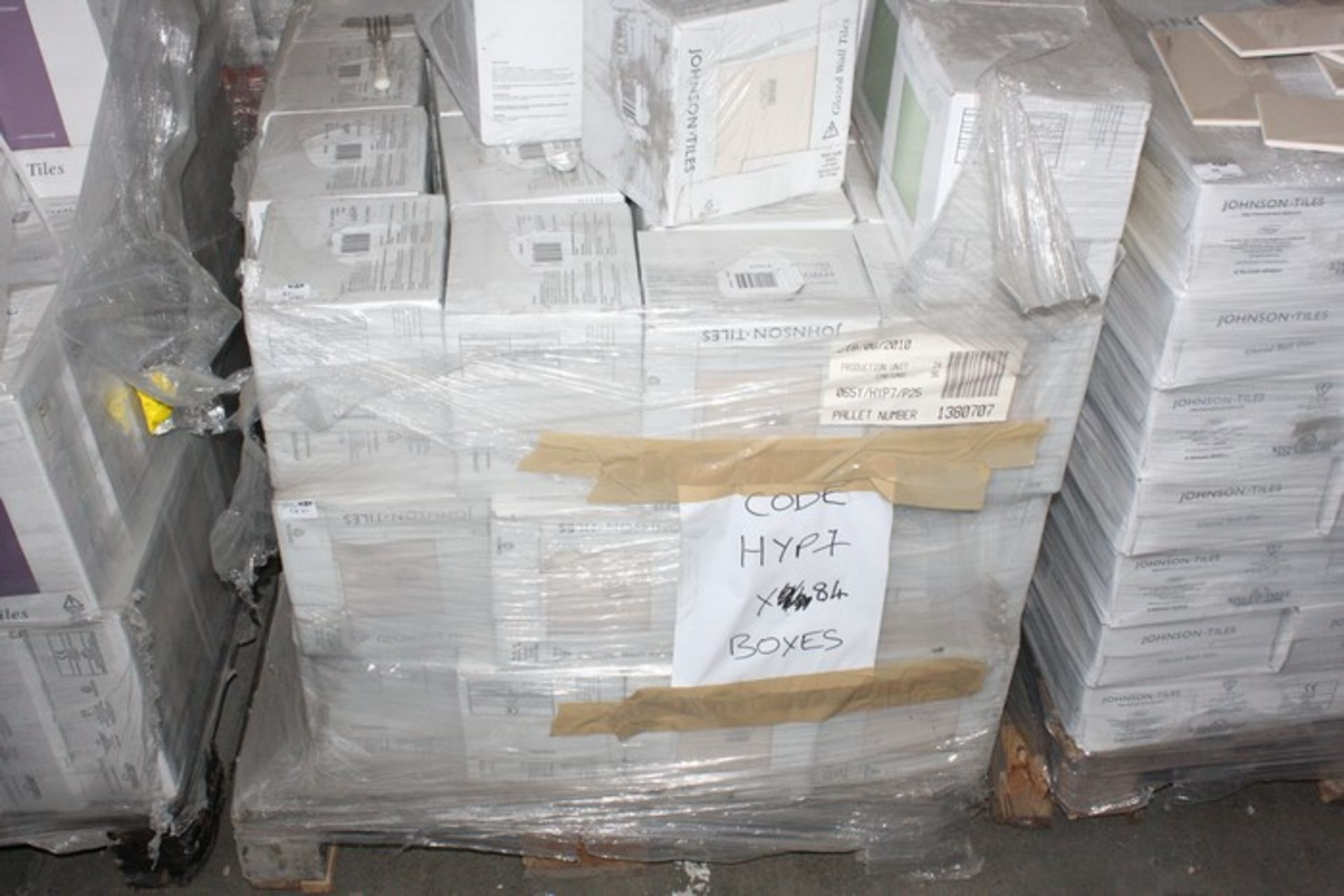 ONE PALLET TO CONTAIN APPROX 84X PACKS OF BRAND NEW FACTORY SEALED DESIGNER WALL/FLOOR TILES 20X20