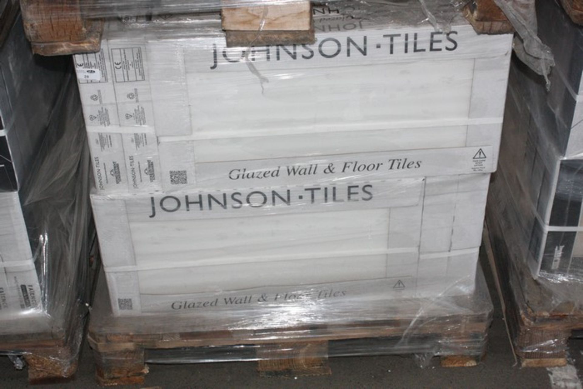 ONE PALLET TO CONTAIN APPROX 26X PACKS OF BRAND NEW FACTORY SEALED DESIGNER WALL/FLOOR TILES 60X30