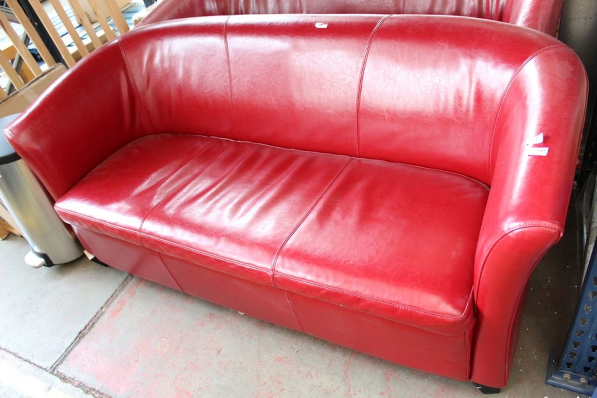 1 x LARGE RED LEATHER 3 SEATER SOFA RRP £600   *PLEASE NOTE THAT THE BID PRICE IS MULTIPLIED BY