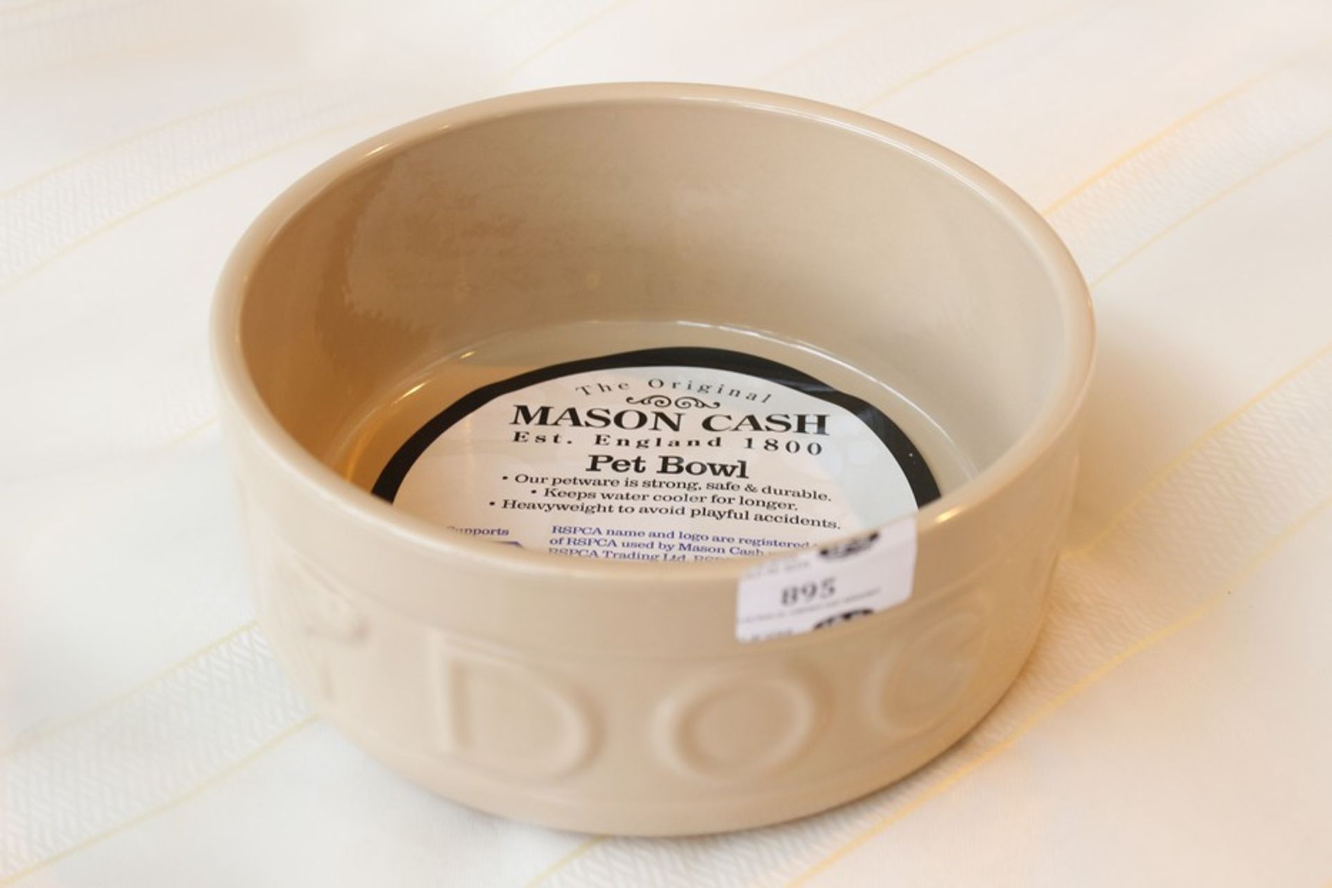 6 x BOXED THE ORIGINAL MASON CASH PET BOWLS (19.6.15)  *PLEASE NOTE THAT THE BID PRICE IS MULTIPLIED