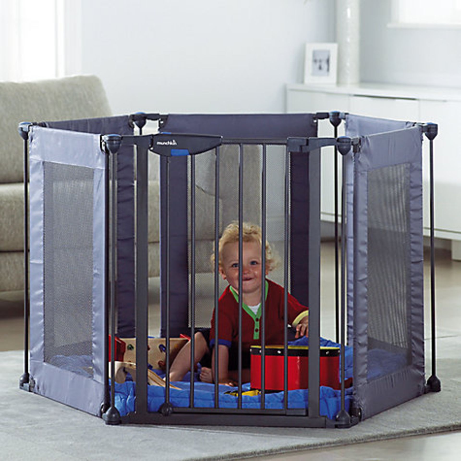 1 x LINDHAM SAFE AND SECURE FABRIC PLAY PEN (19.6.15)  *PLEASE NOTE THAT THE BID PRICE IS MULTIPLIED