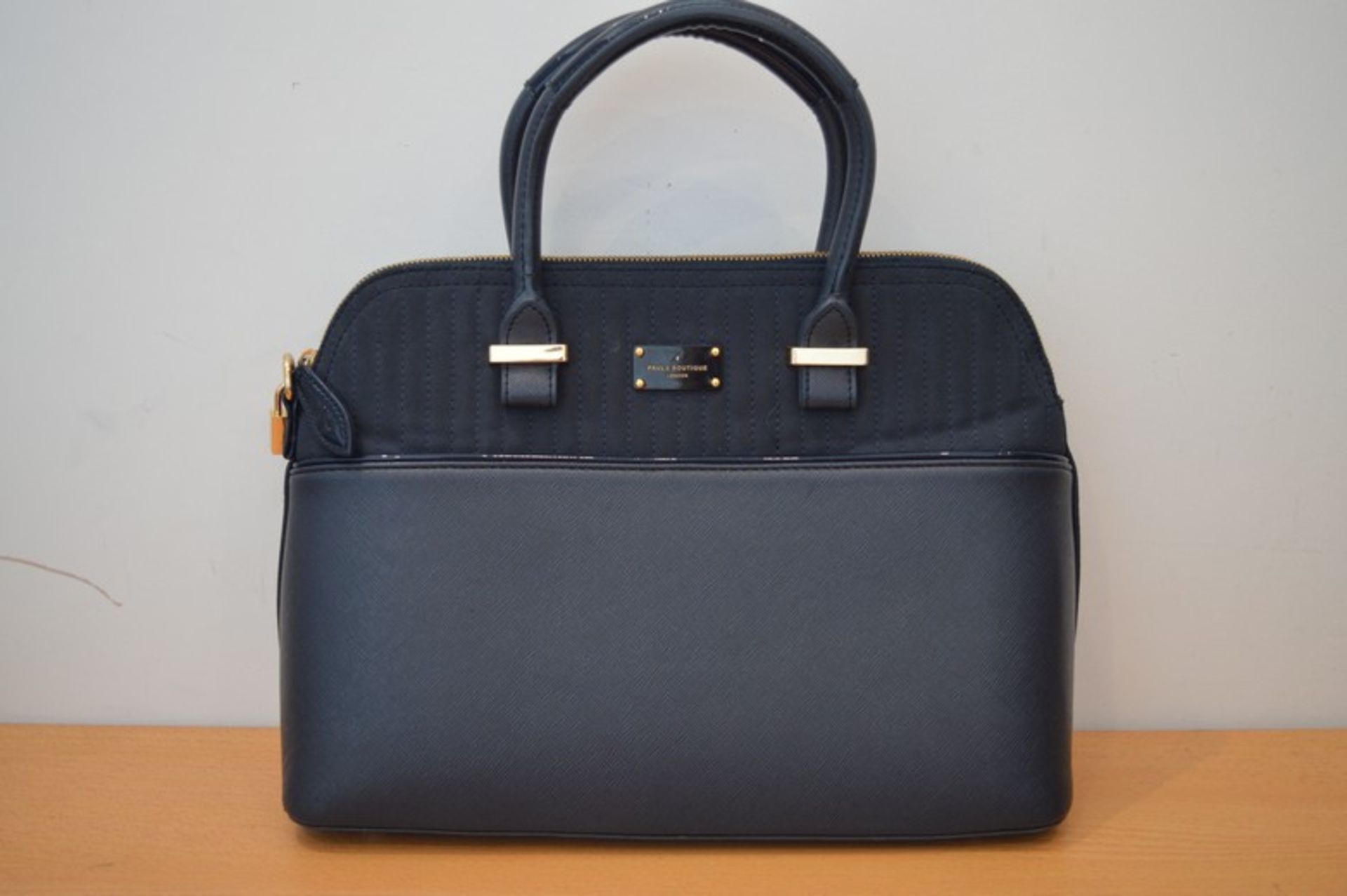 PAUL BOUTIQUE NAVY LEATHER LADIES DESIGNER HANDBAG (DSCLIP)(20.05.15)