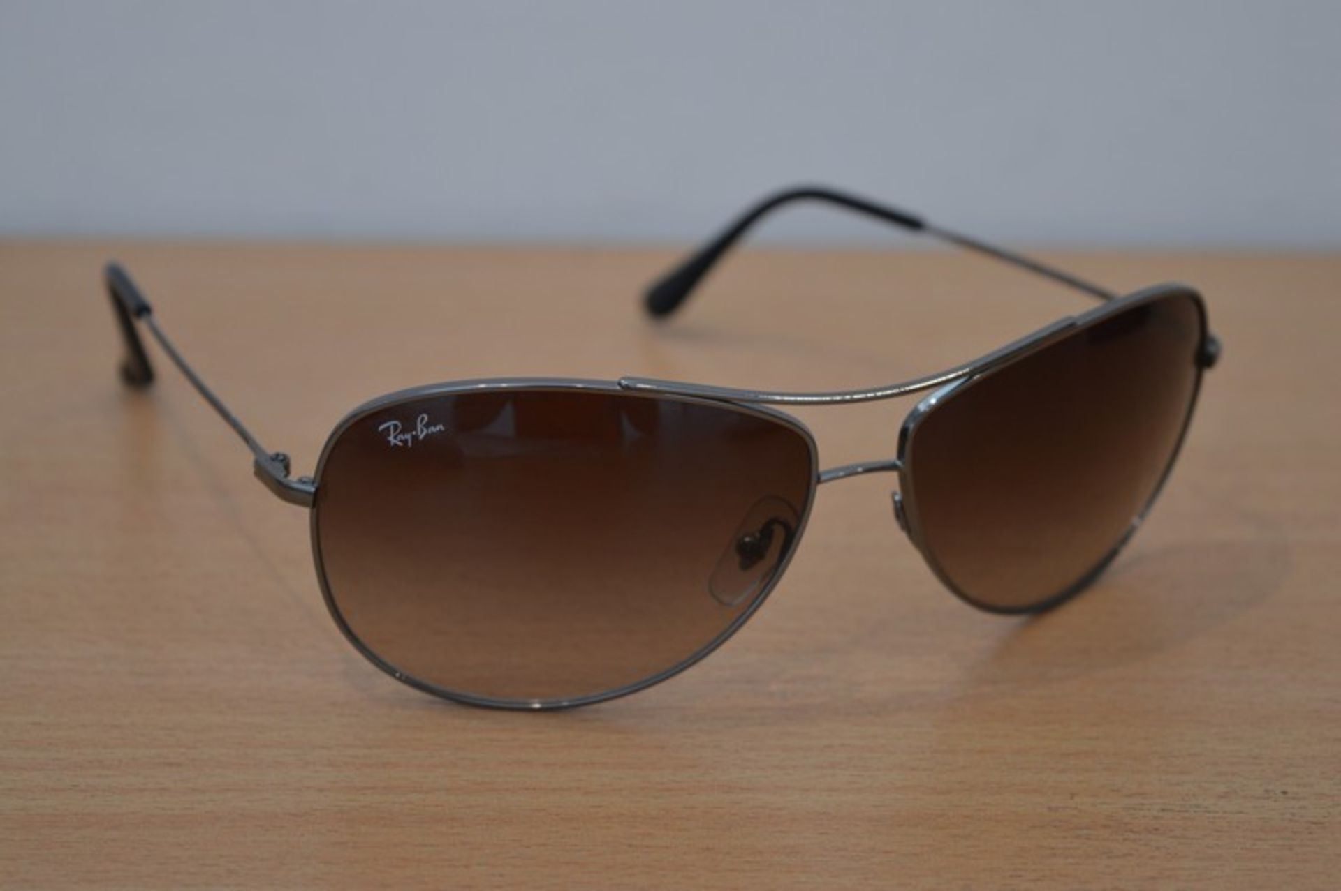 RAYBAN GUN METAL GREY GENTS DESIGNER SUNGLASSES RRP £!69.99 (DSCLIP)(20.05.15)