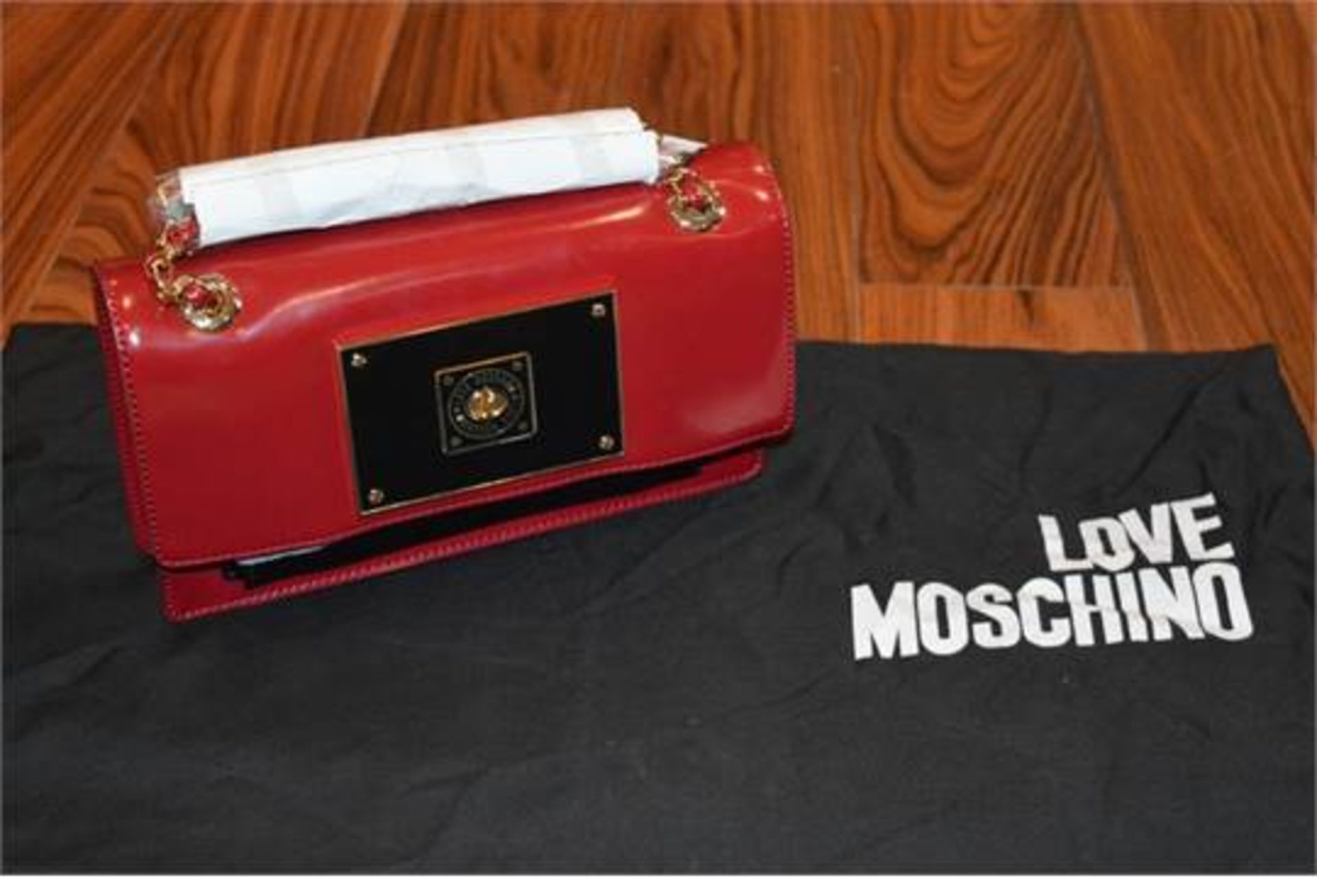 BRAND NEW WITH LABELS LOVE MOSCHINO RED LEATHER AN GOLD CHAIN LADIES HIGHEND NIGHT SHOULER/SATCHEL