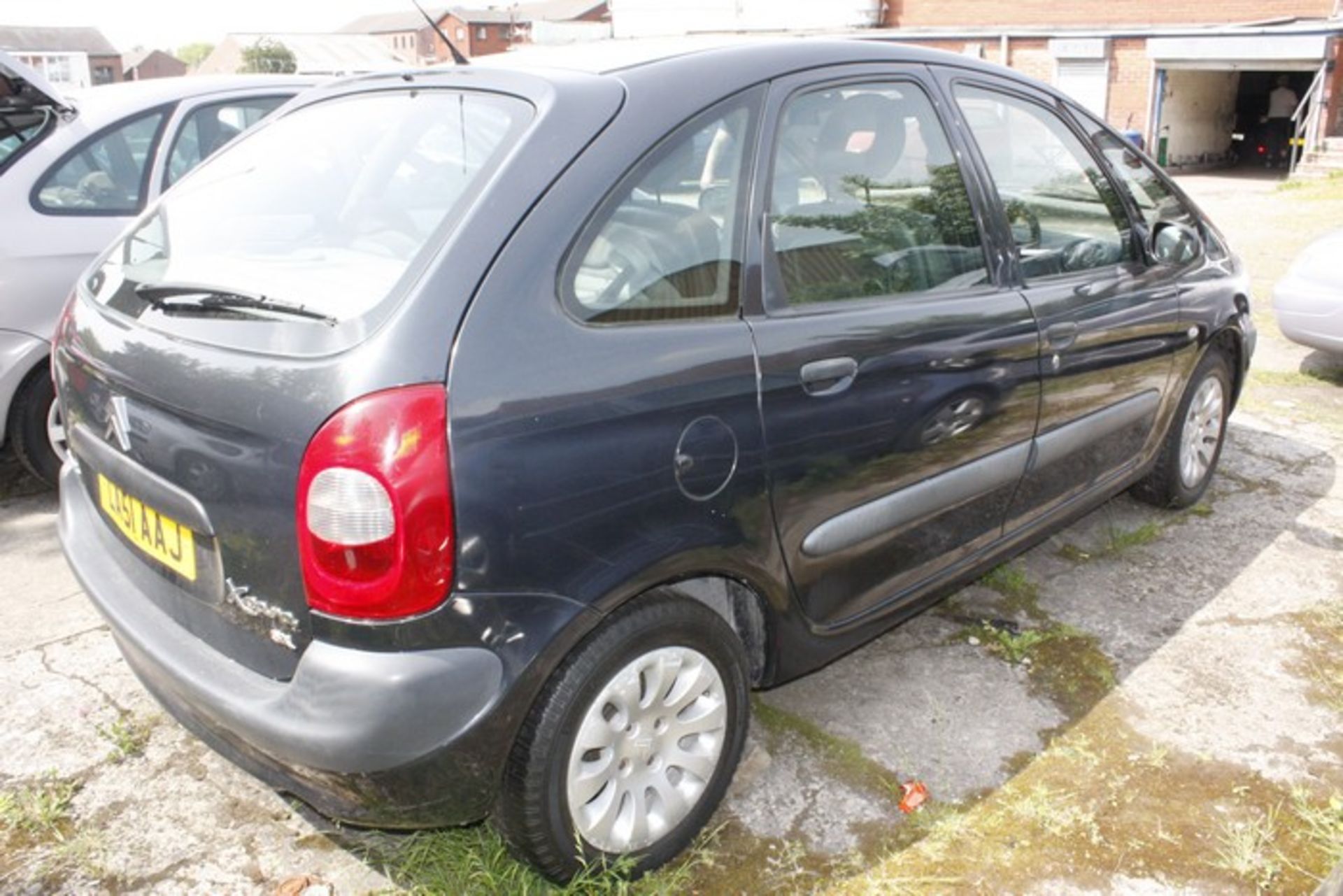 CITROEN XSARA PICASSO, LA51 AAJ, 2.0L, DIESEL, MANUAL, 5 DOORS, 86,000 MILES, MOT DATE 9TH APRIL - Image 7 of 8