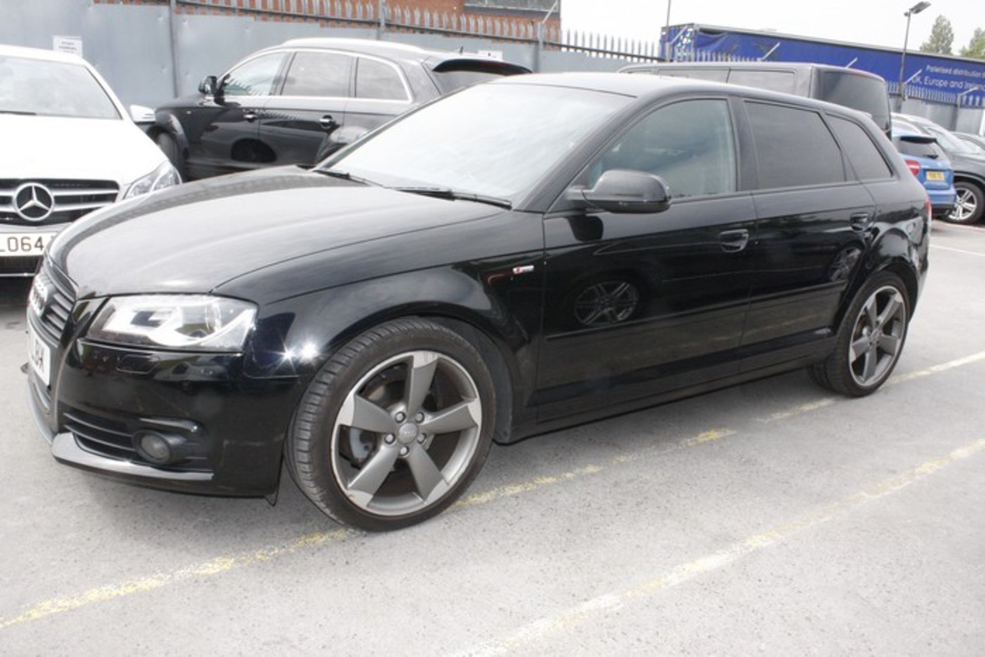 AUDI A3 SPORT BACK 2.0 TDI S LINE BLACK EDITION, WP11 LBX, 2.0L, DIESEL, MANUAL SIX SPEED, 5 - Image 13 of 14