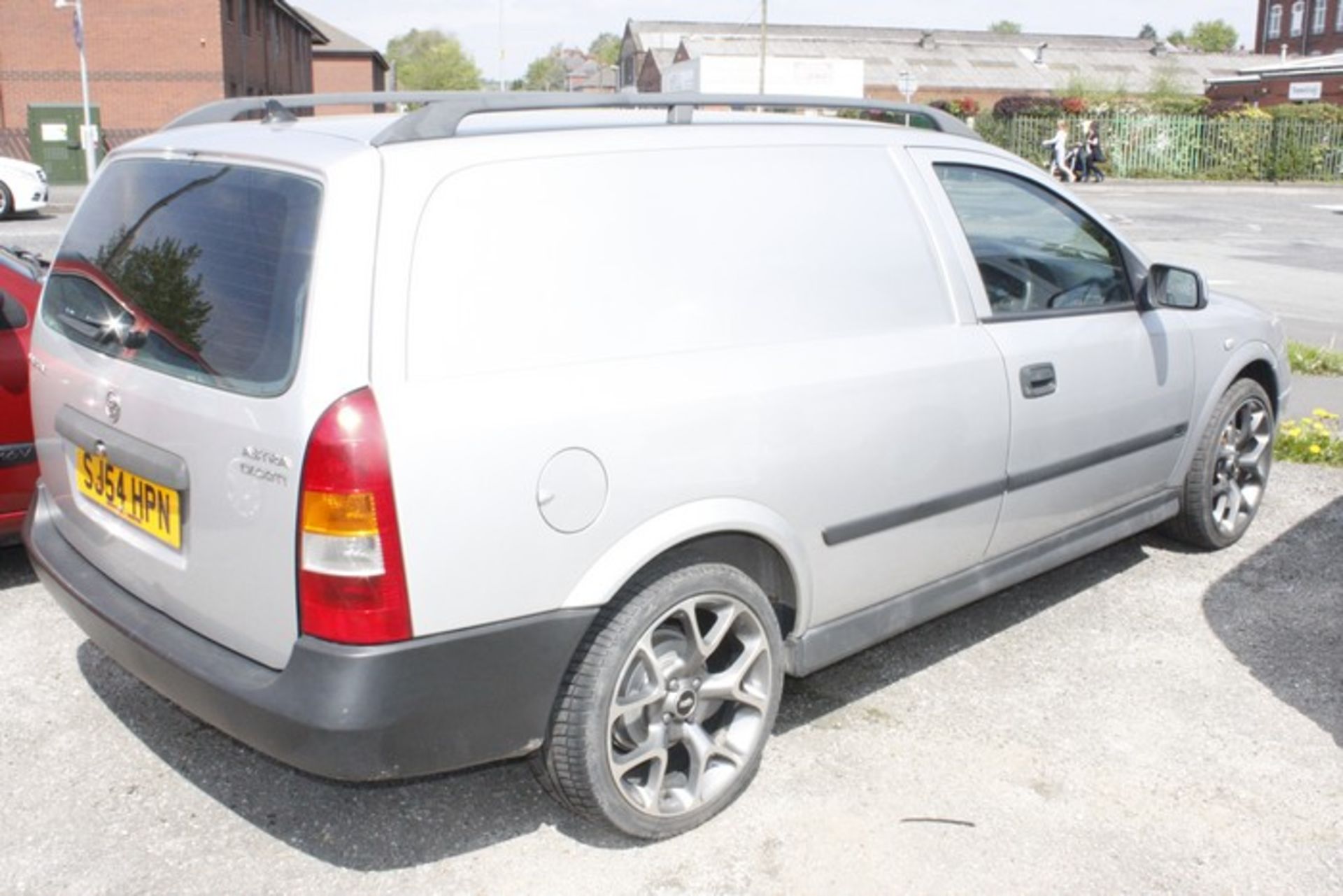 VAUXHALL ASTRA CDTI SPORTIVE, 1700CC, DIESEL, REGISTERED SEPTEMBER 2004, SJ54 HPN, MOT NOVEMBER - Image 5 of 11