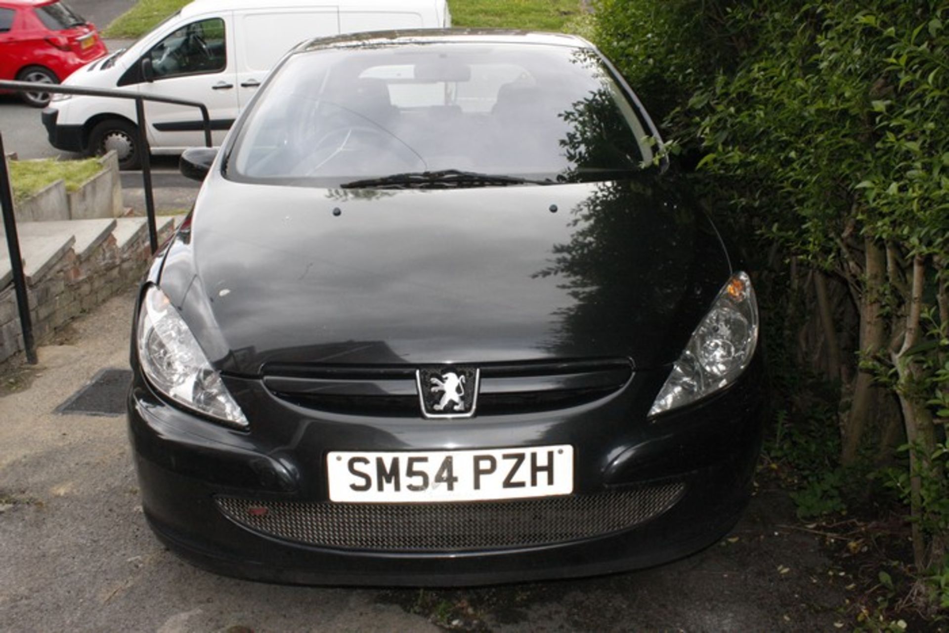 PEUGEOT 307, SM54 PZH, 1.4L 16V, PETROL, MANUAL, 108,000 MILES, 3 DOOR HATCH *COST NEW £11,850* - Image 2 of 11